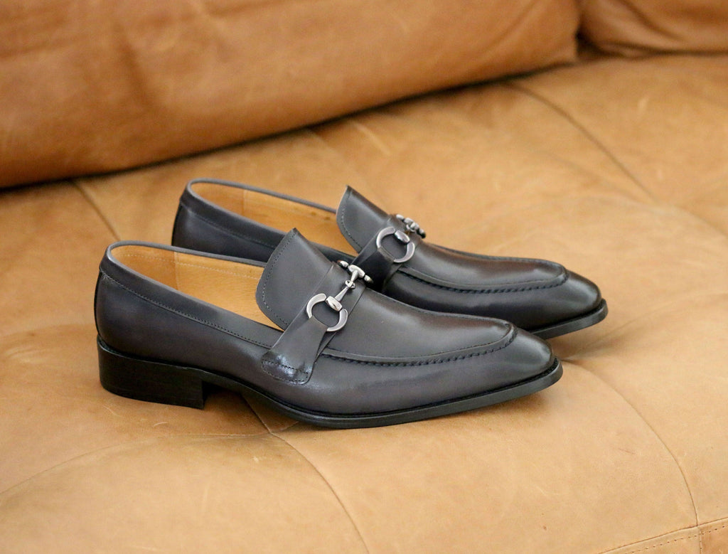 Carrucci Calfskin Loafer - Grey