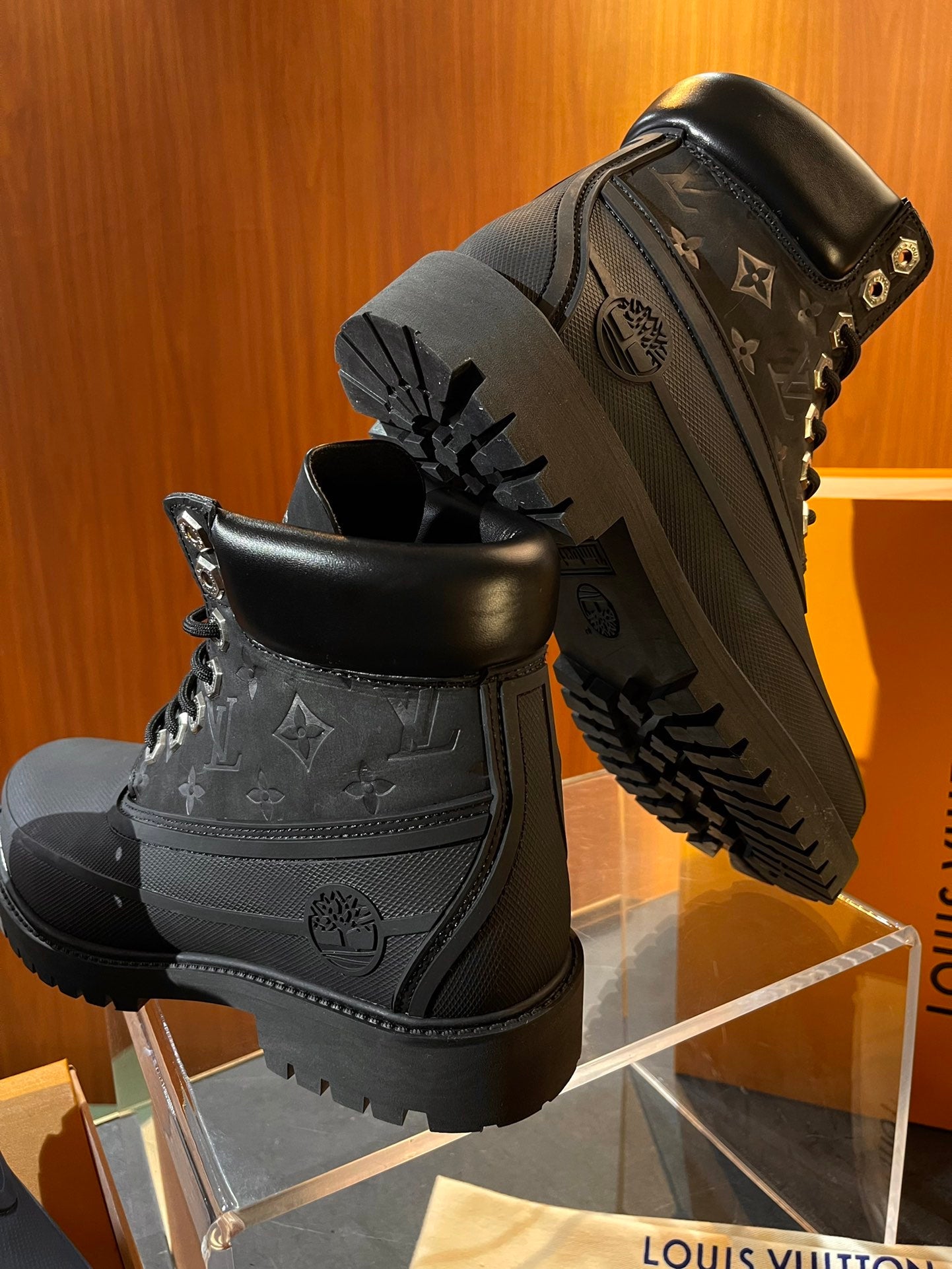 Louis Vuitton × Timberland 6" ankle boot olive green -US(LV) size 10