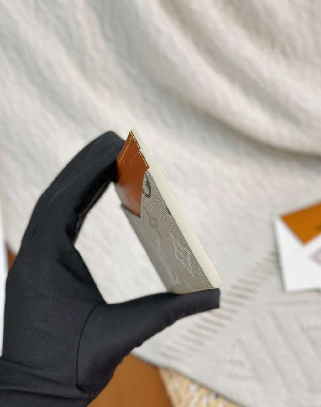 LV Cardholder