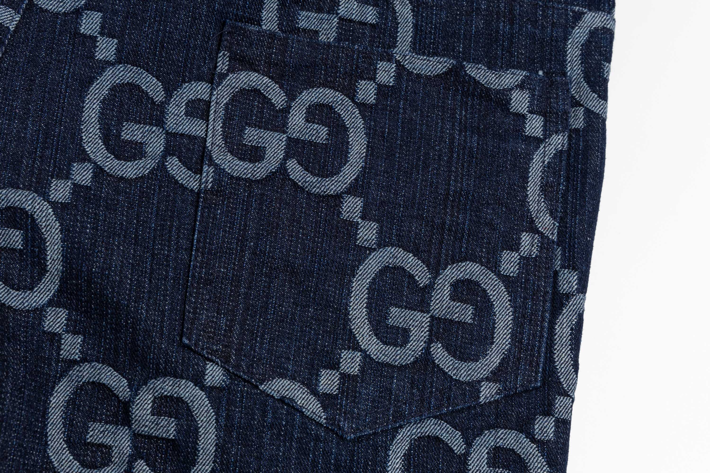 Gucci Cable Knit All over washed denim shorts
