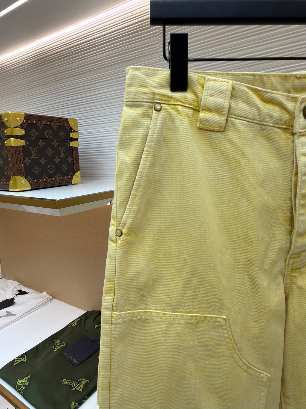 LV PANTS