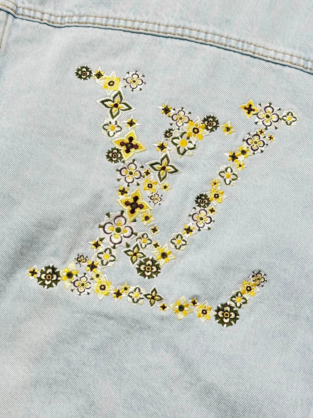 LV Light Wash Floral Embroidery Zipper Denim Jacket