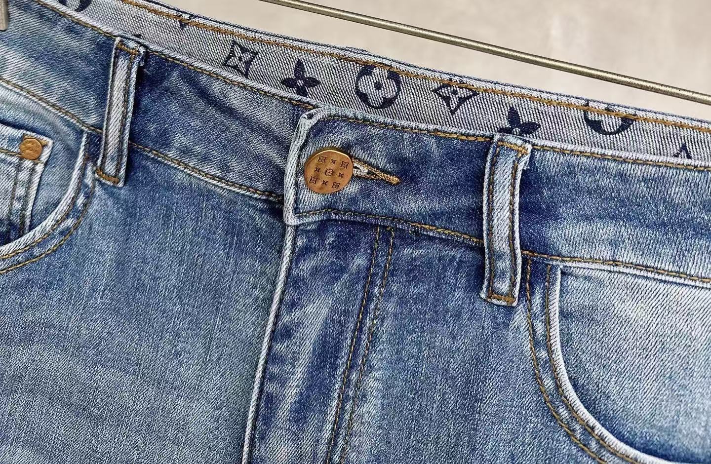 LV Casual Jeans
