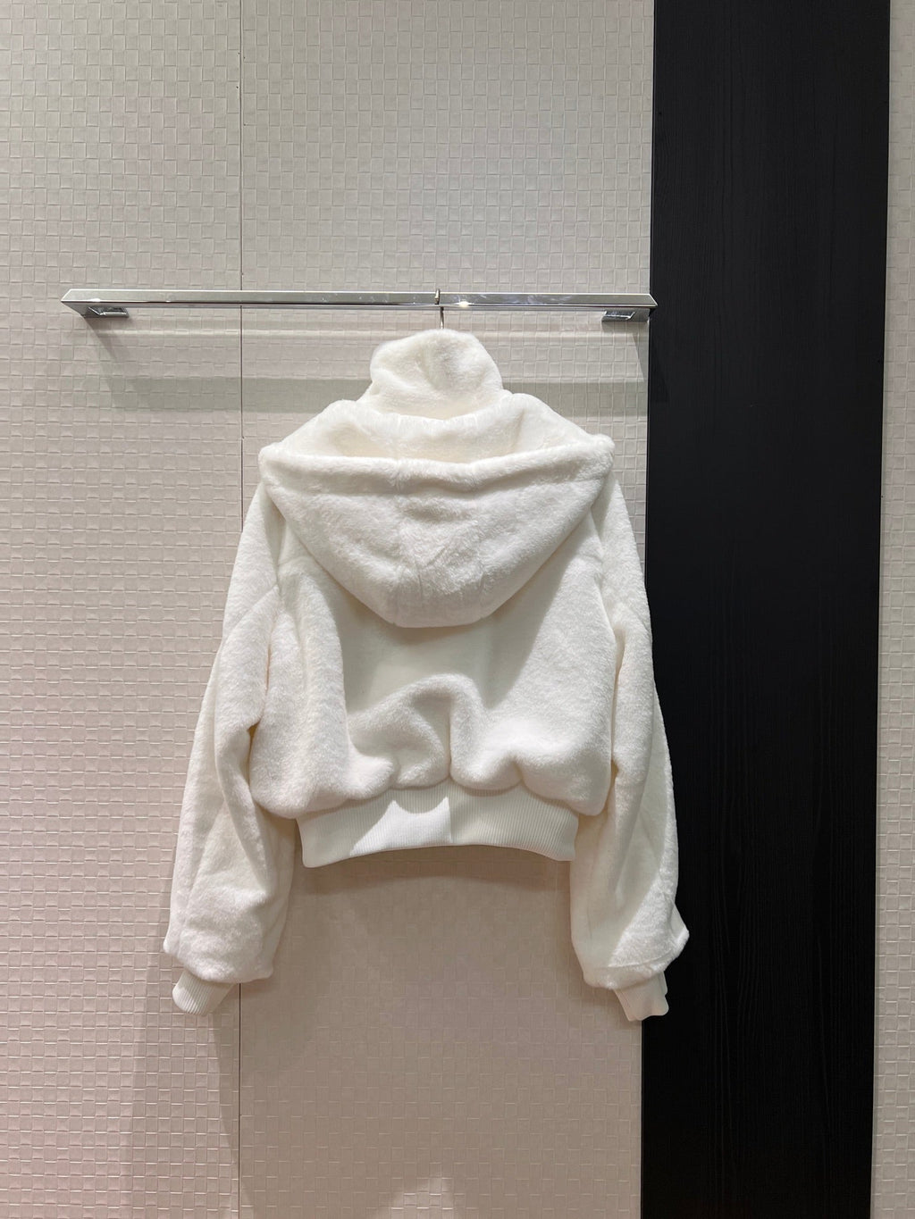 Women's ALO furry Hooded Short Jacket