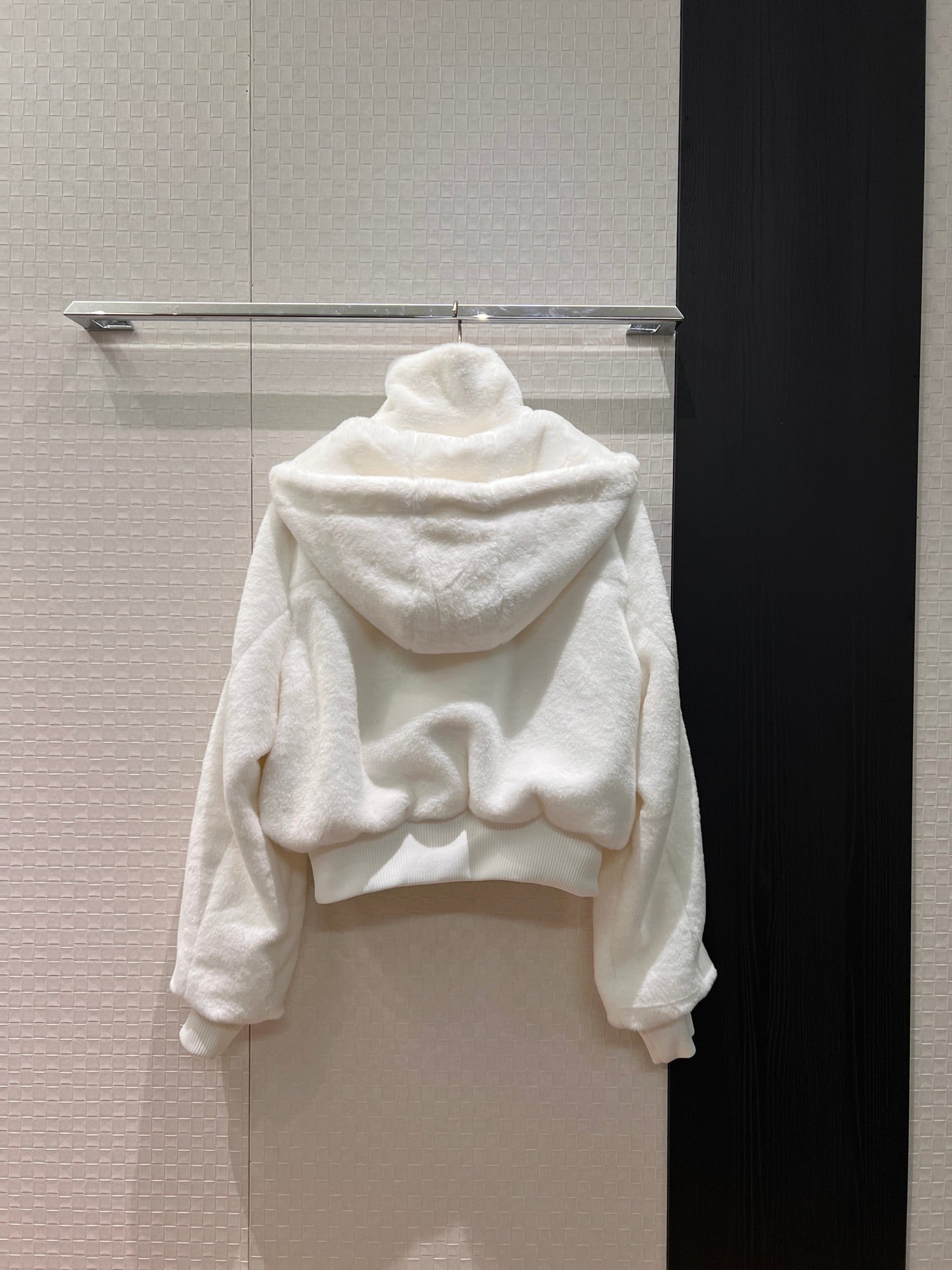 Women's ALO furry Hooded Short Jacket