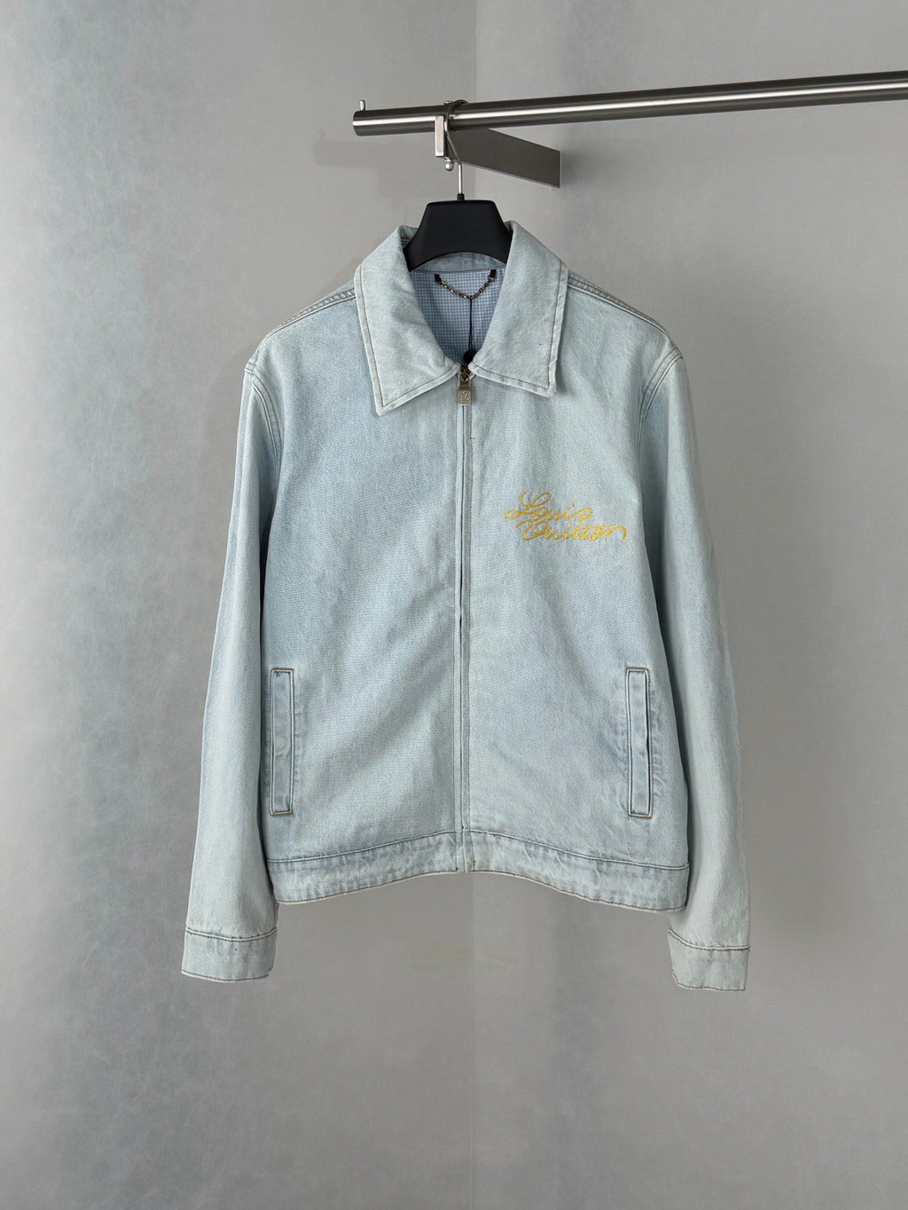 LV Light Wash Floral Embroidery Zipper Denim Jacket