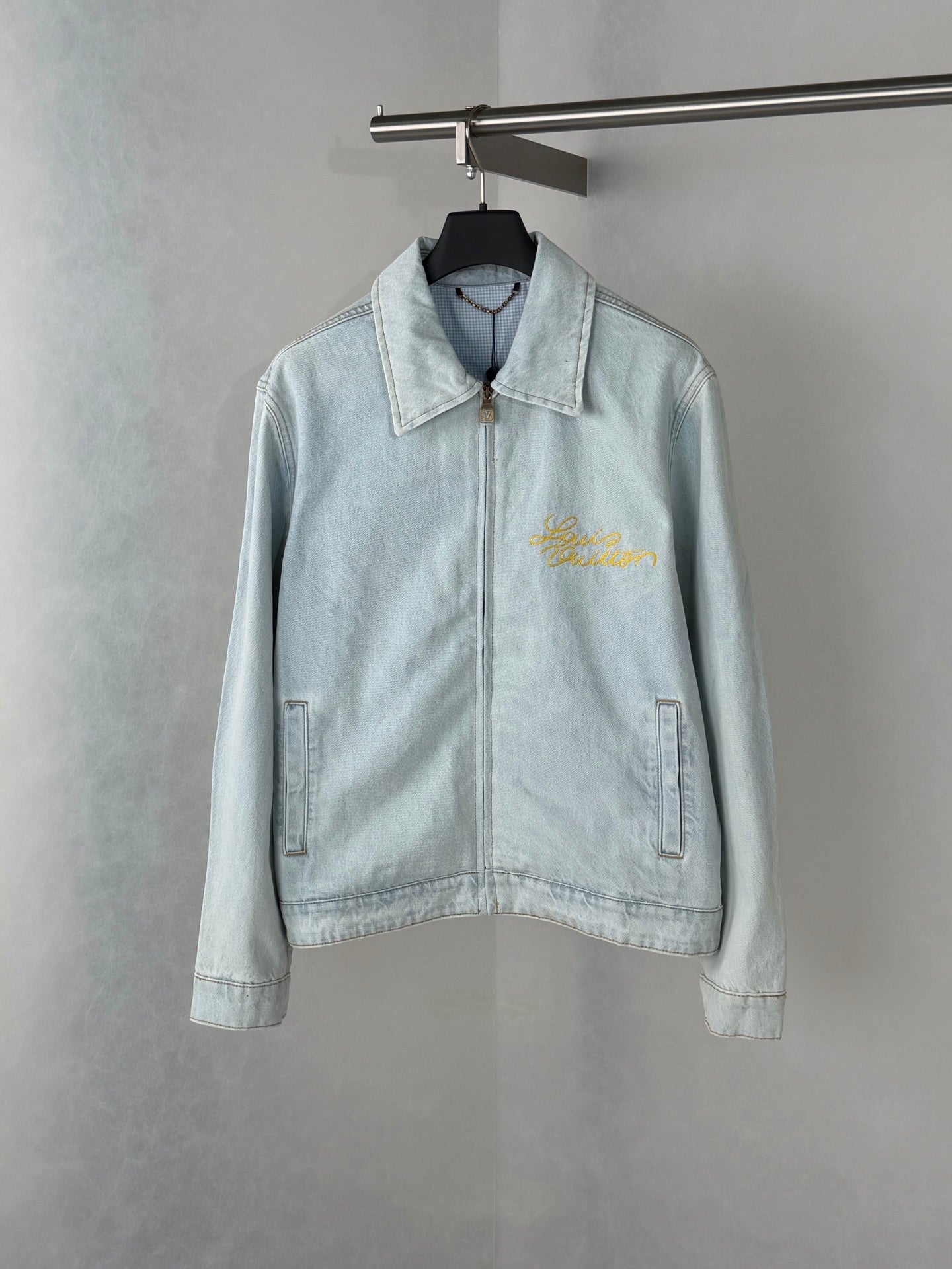 LV Light Wash Floral Embroidery Zipper Denim Jacket