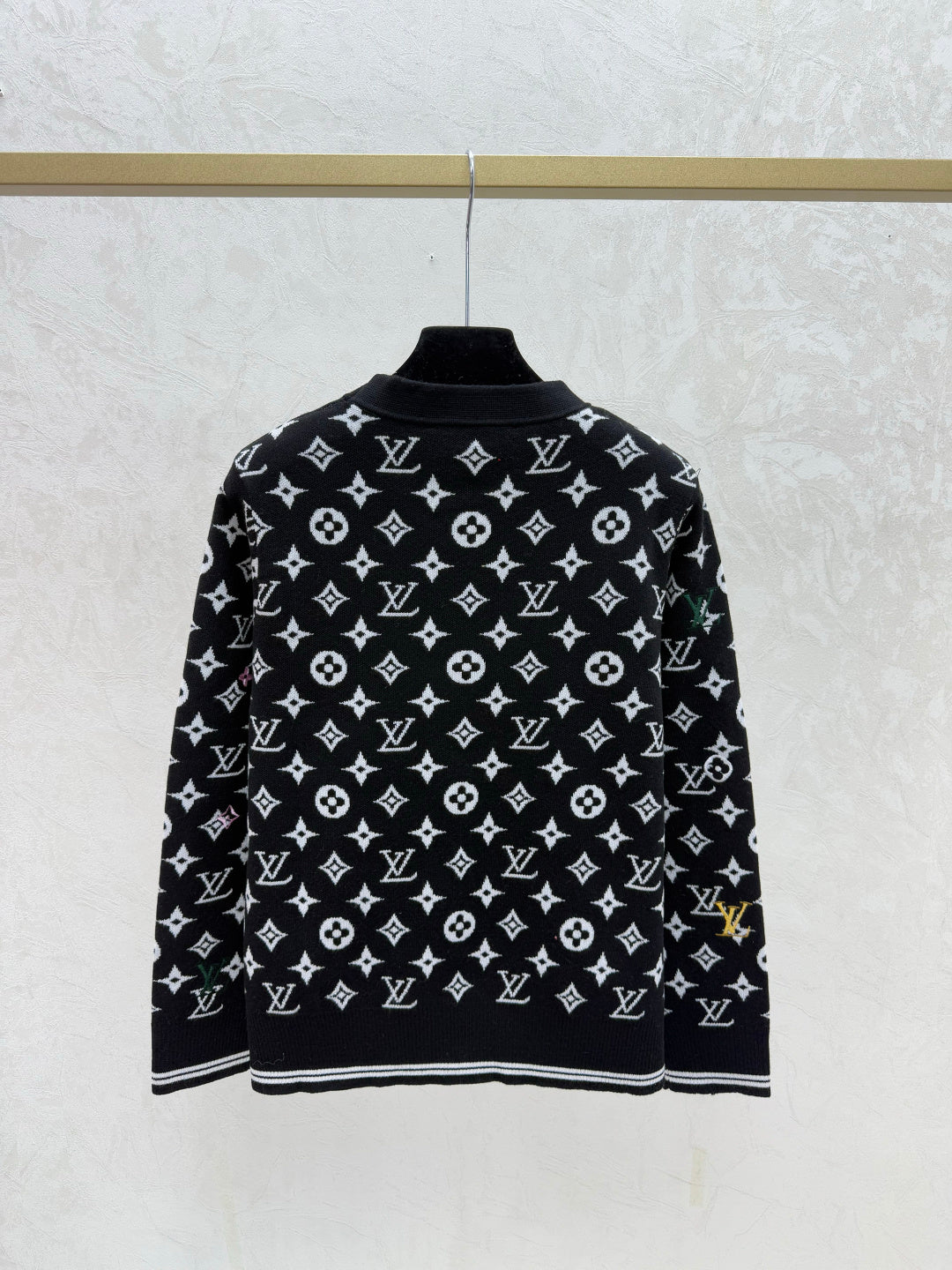 Woman LV cardigan