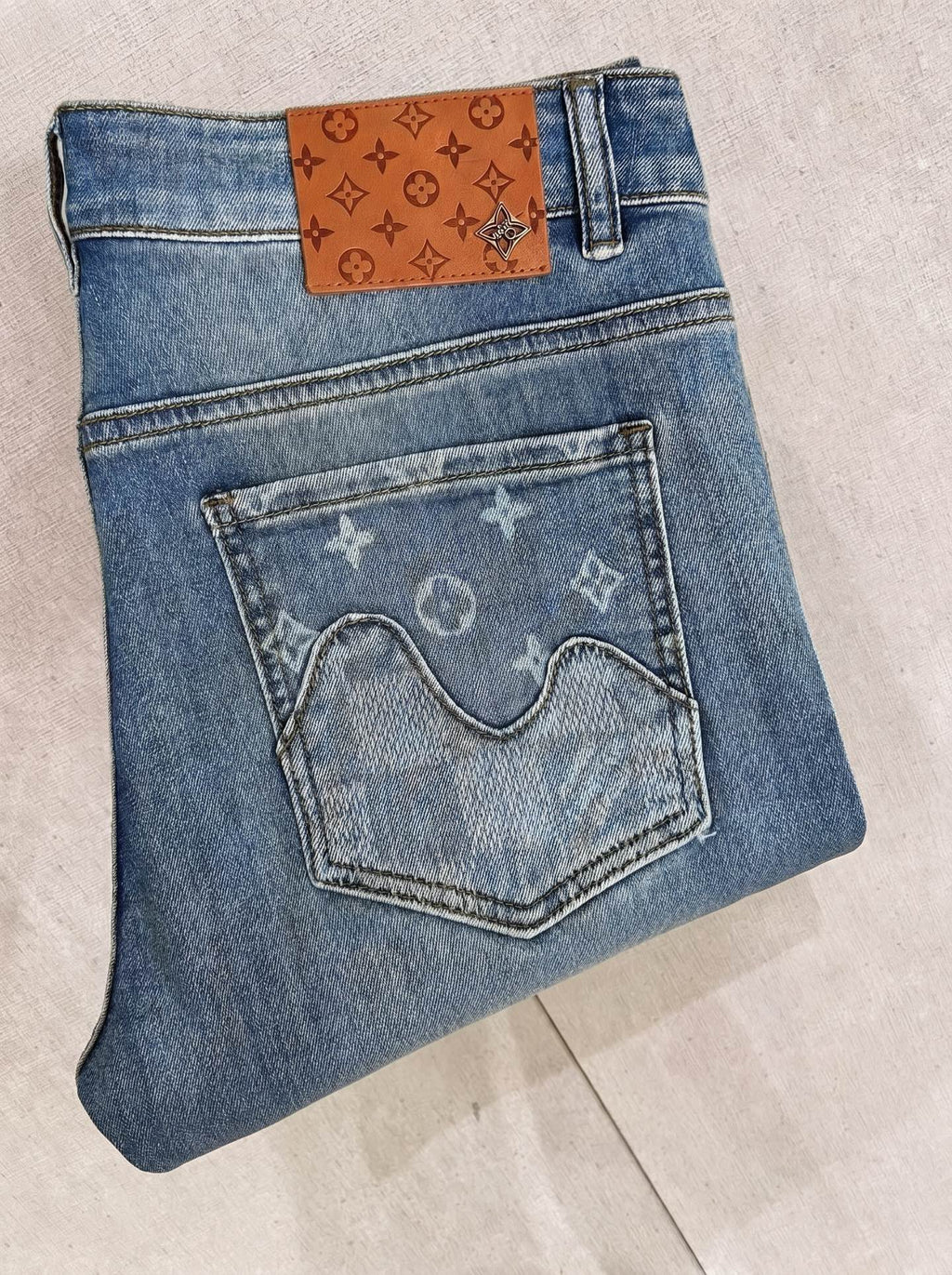 LV Casual Jeans