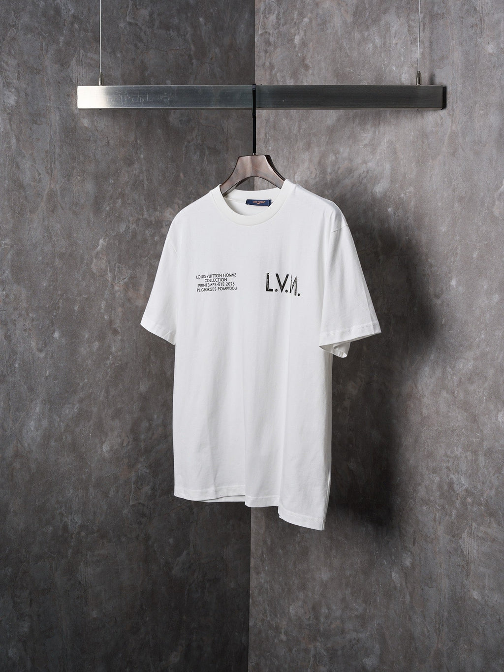 LV Distressed Letter Print Crew Neck Short Sleeve T-Shirt