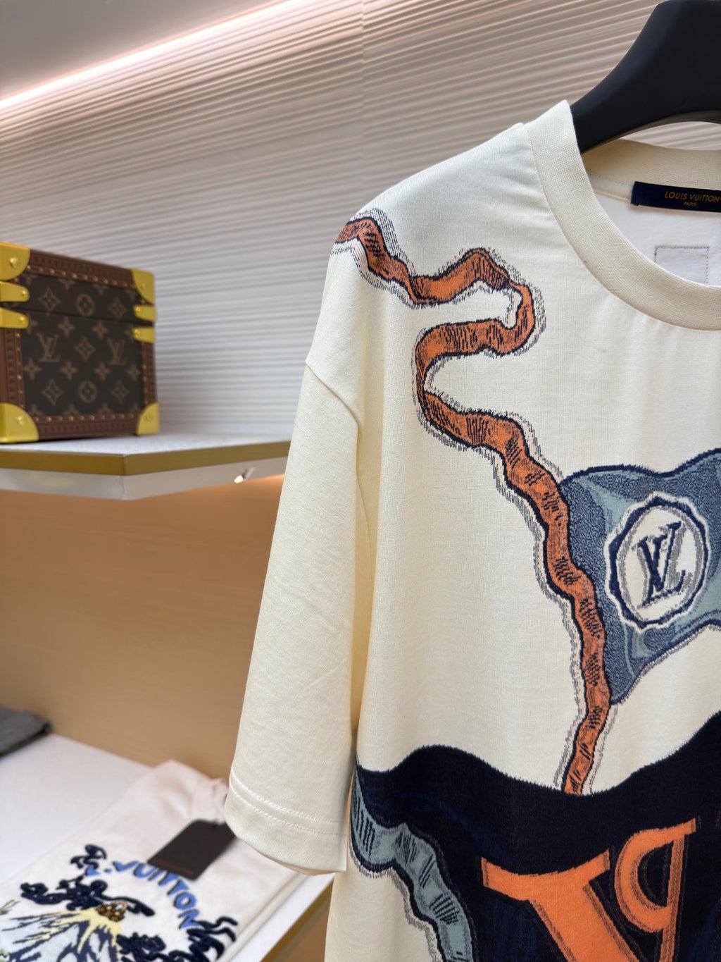 LV T-Shirt