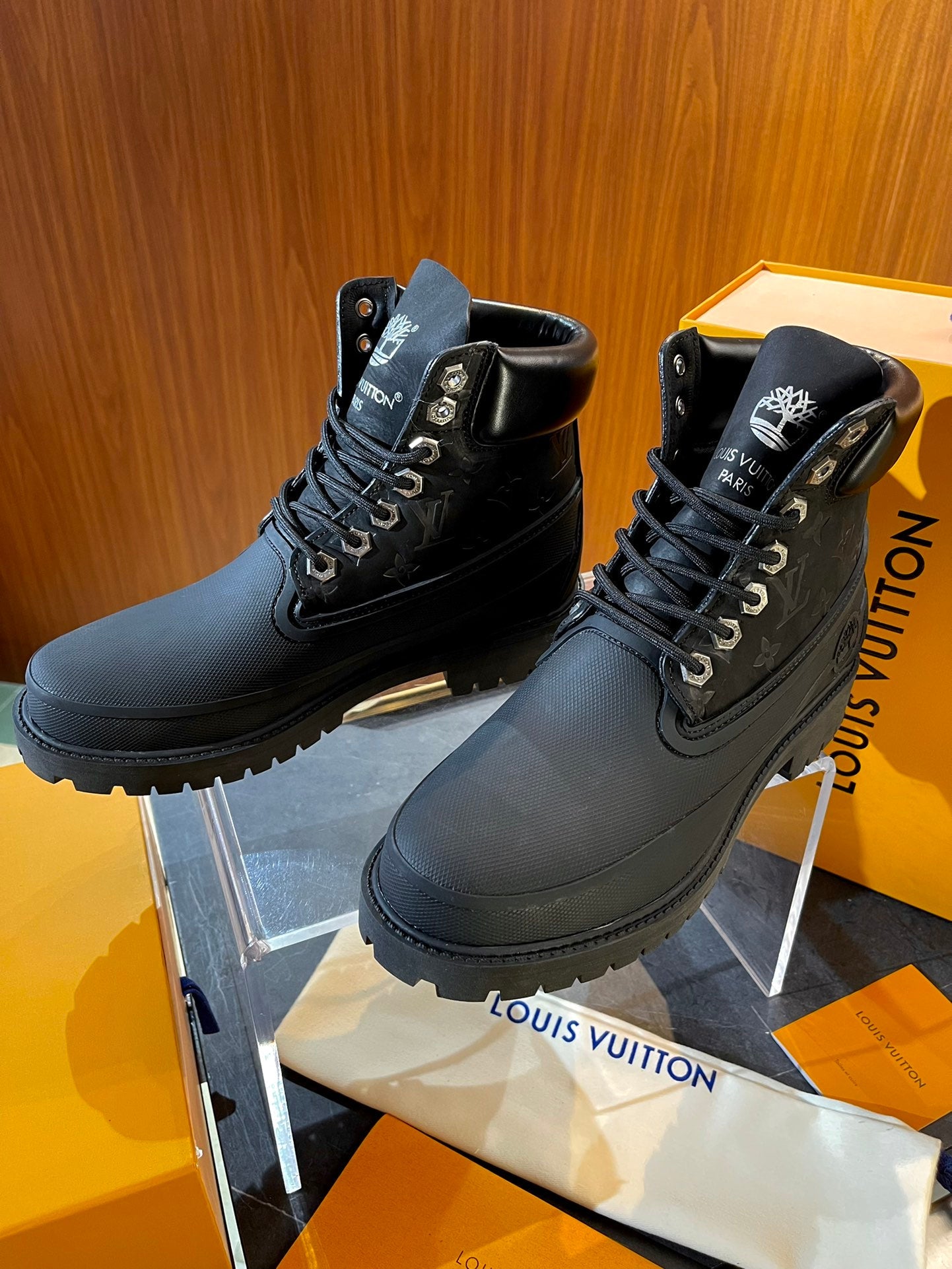 Louis Vuitton × Timberland 6" ankle boot olive green -US(LV) size 10