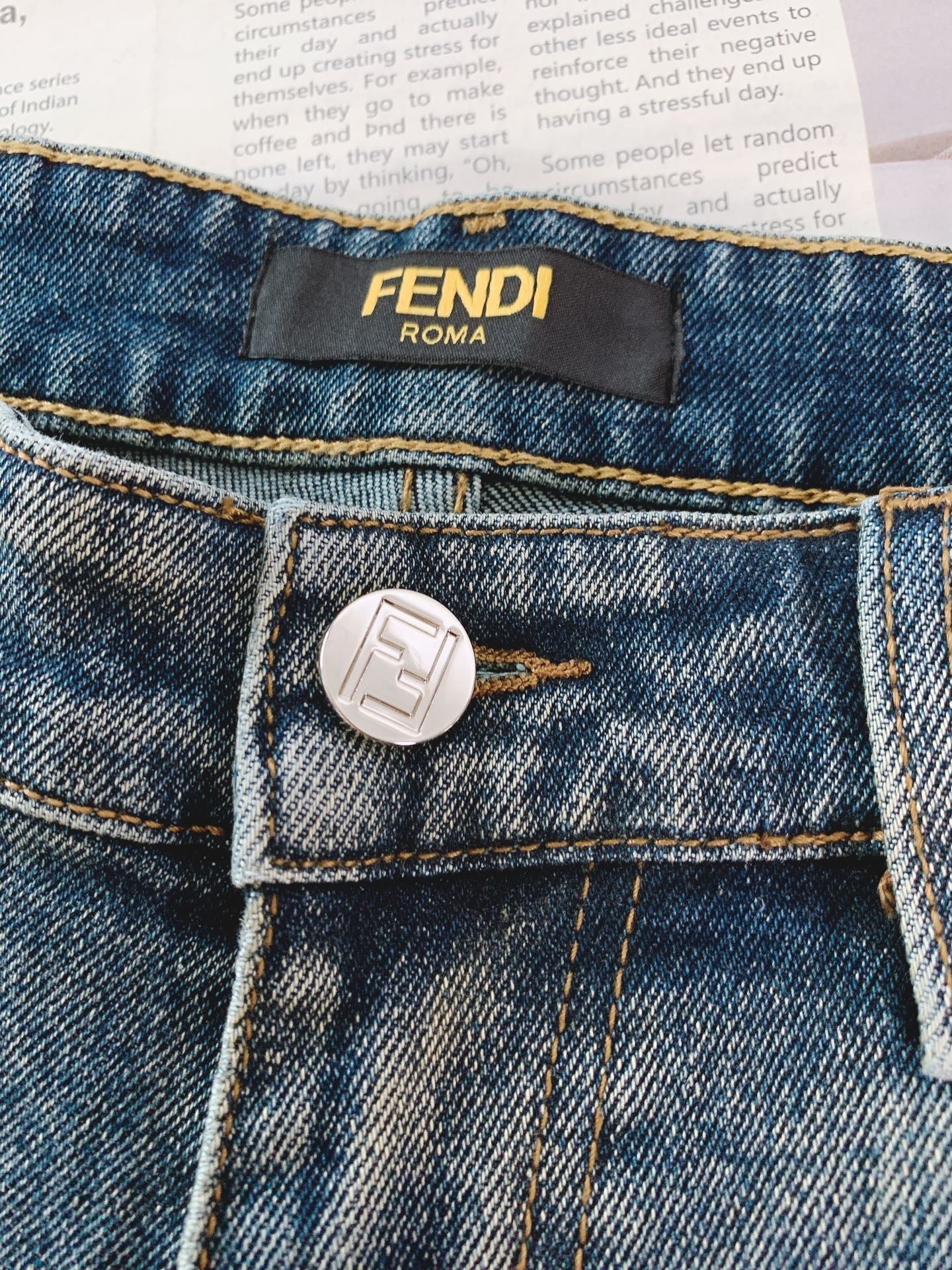 Fendi Fitted Jeans