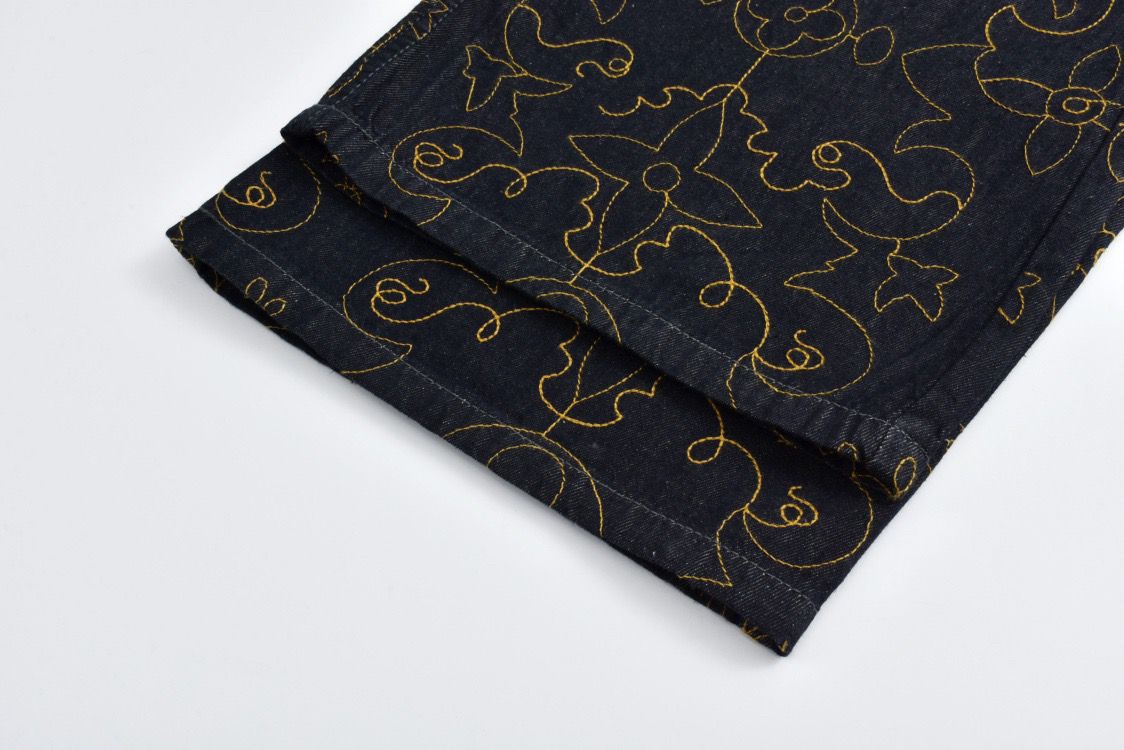 LV black and Gold Pants