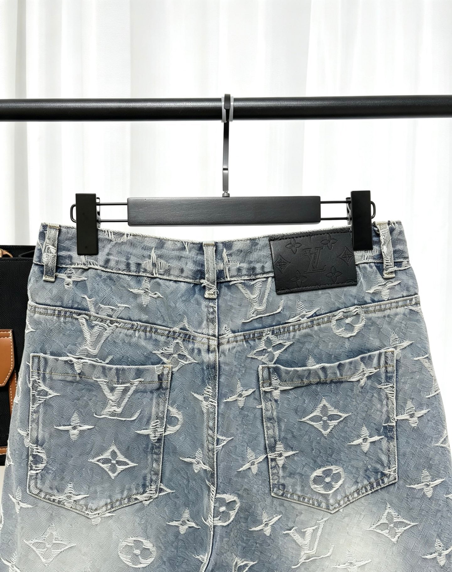 LVFloral Pattern Jacquard Denim Shorts