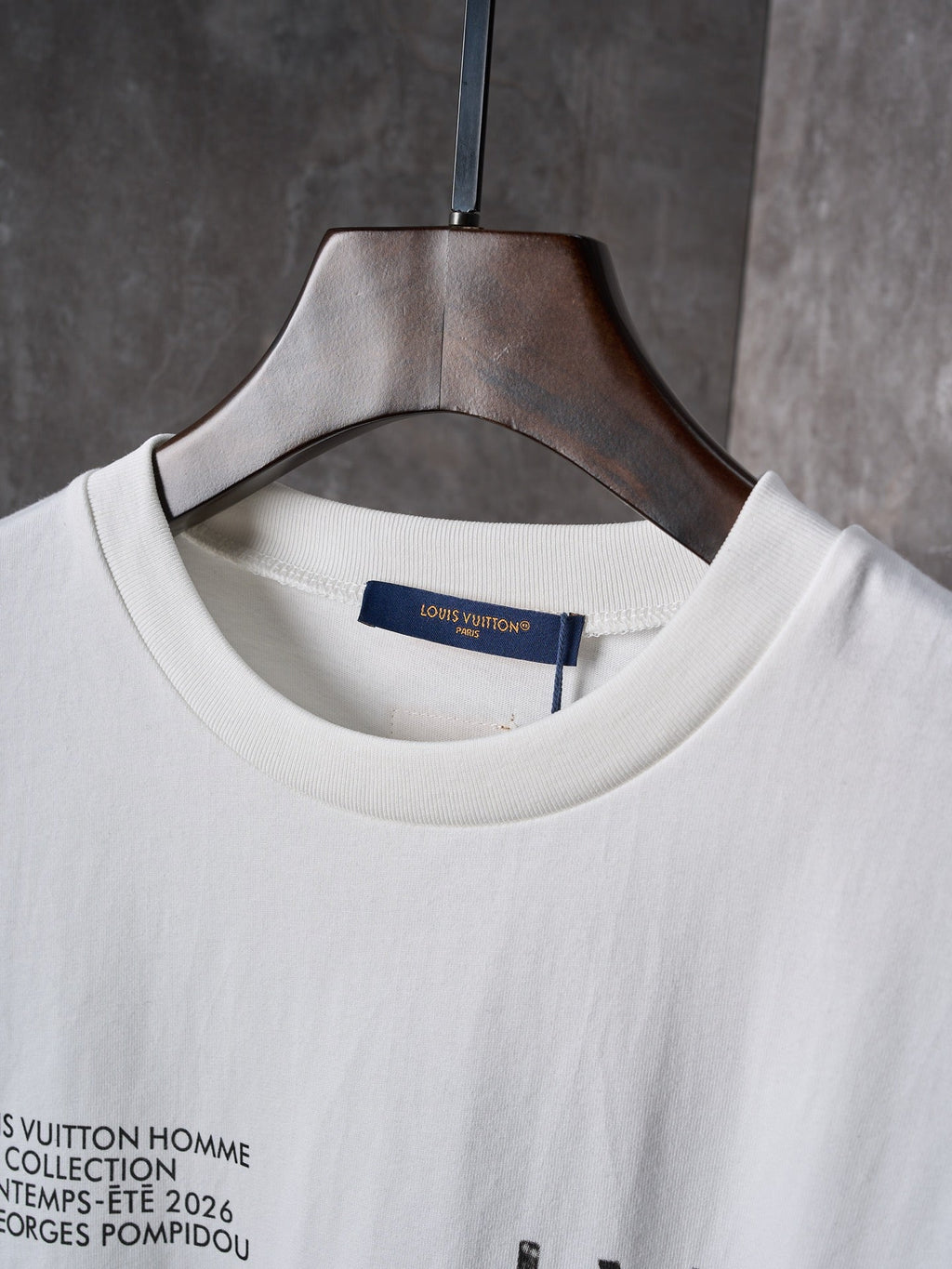 LV Distressed Letter Print Crew Neck Short Sleeve T-Shirt