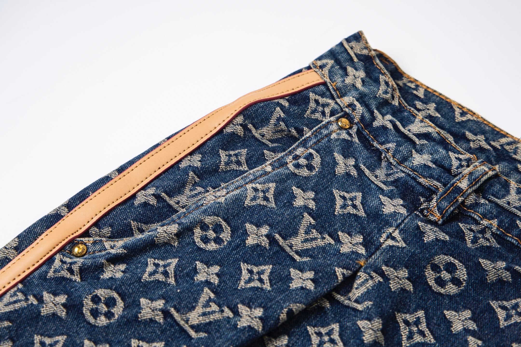 LV Jeans