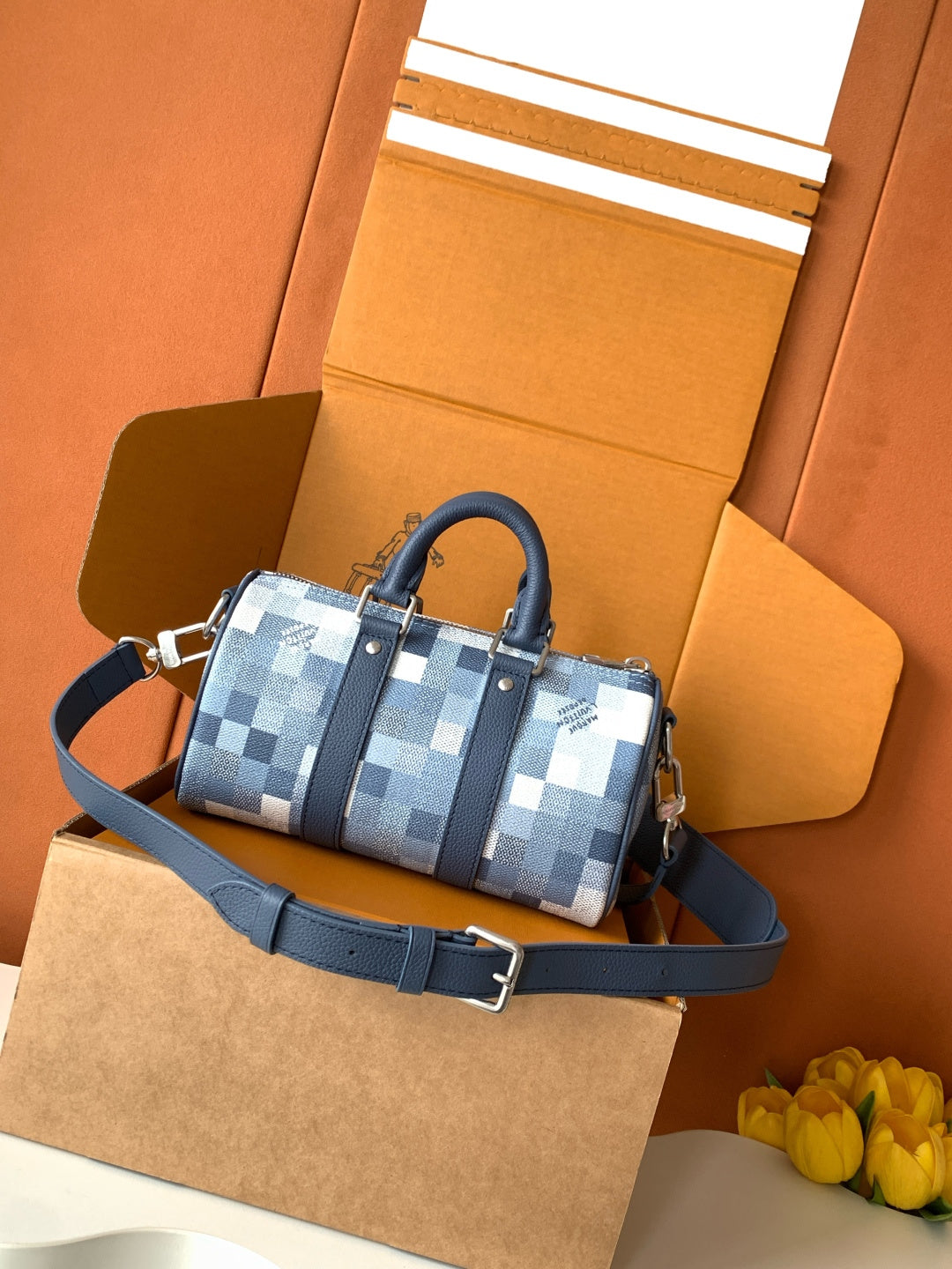 LV 25 Handbag