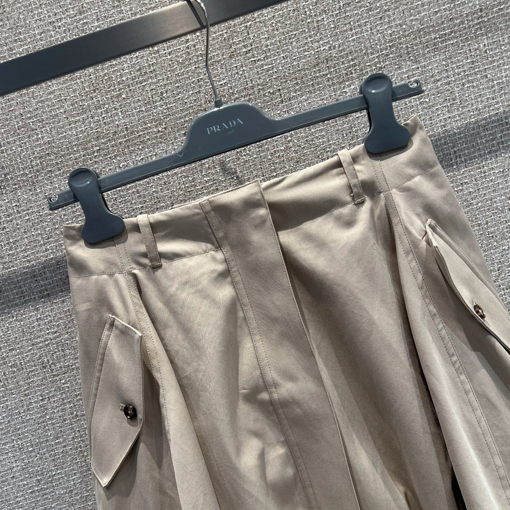 Lowe Mid Skirt W/Tulip Shape Cut