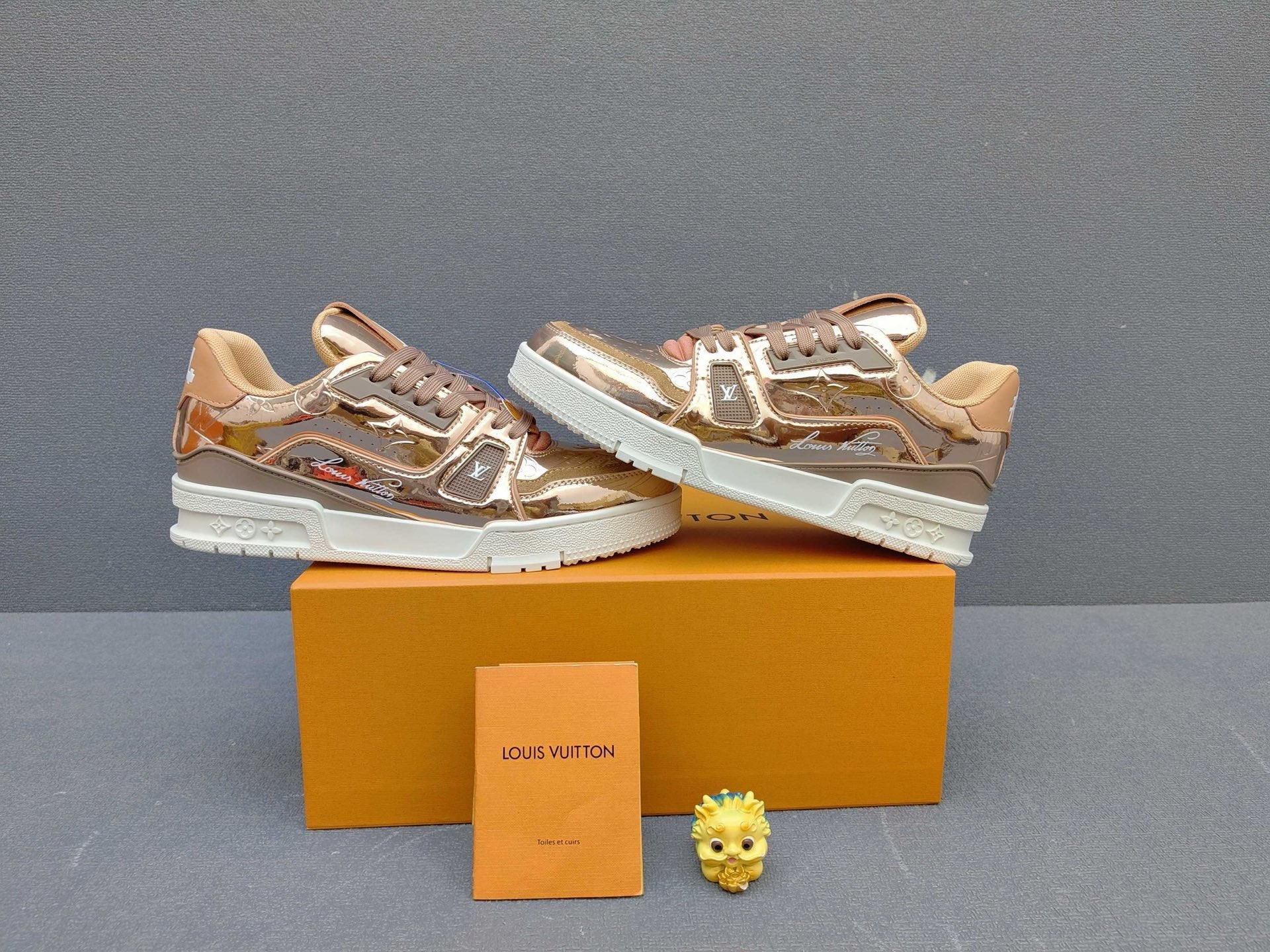 Lv Trainers - Exclusive Edition