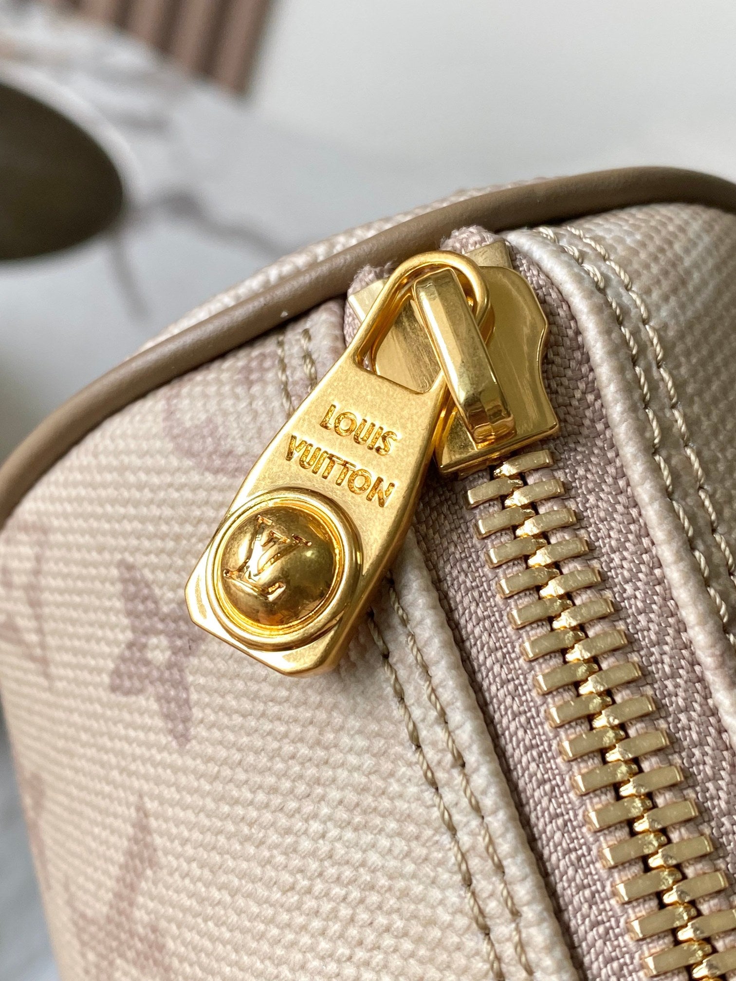 LV 25 Handbag