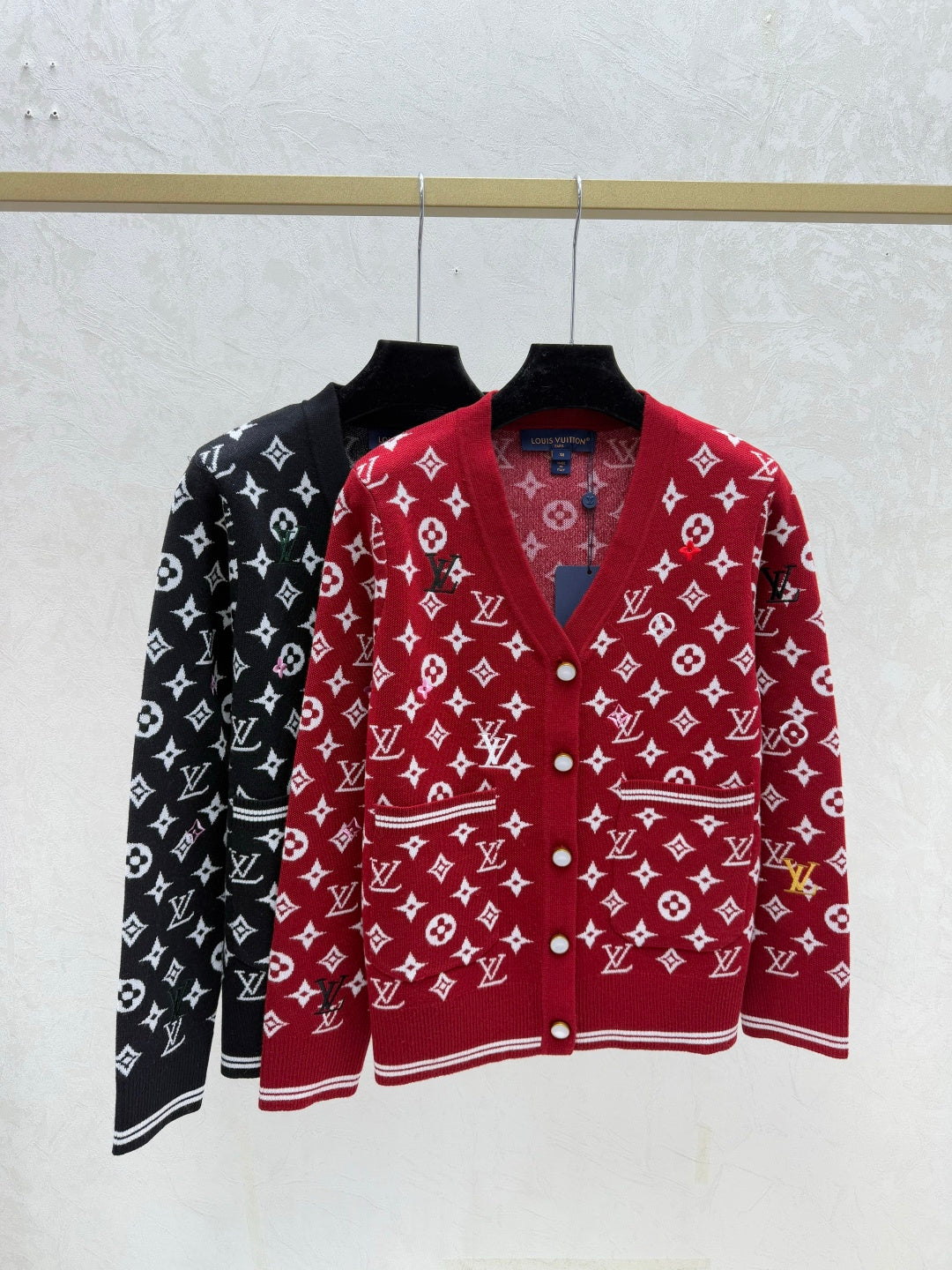 Woman LV cardigan
