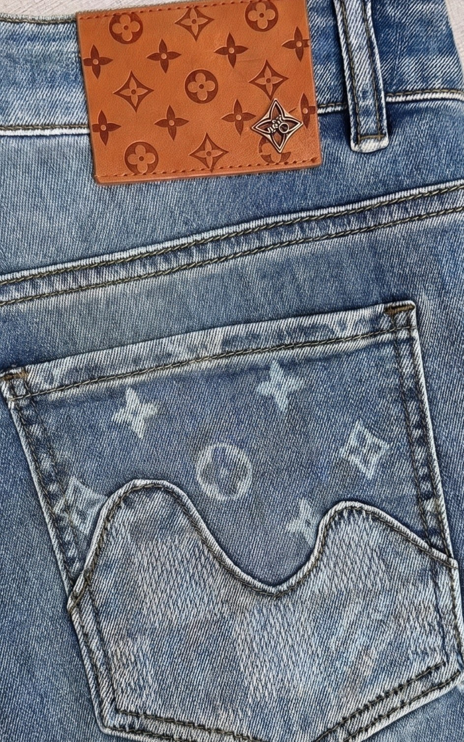 LV Casual Jeans