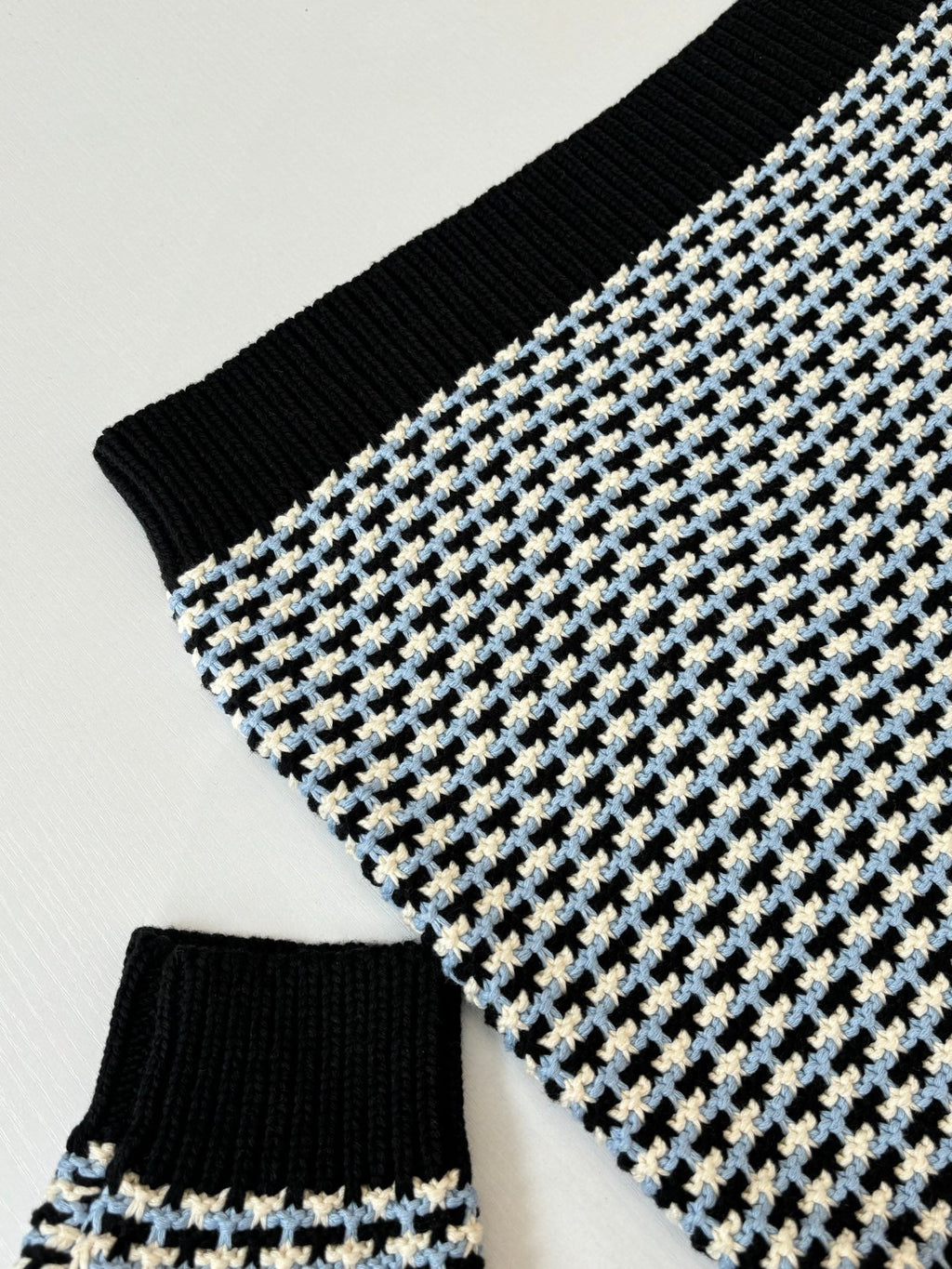 LV Houndstooth Color Knit Sweater