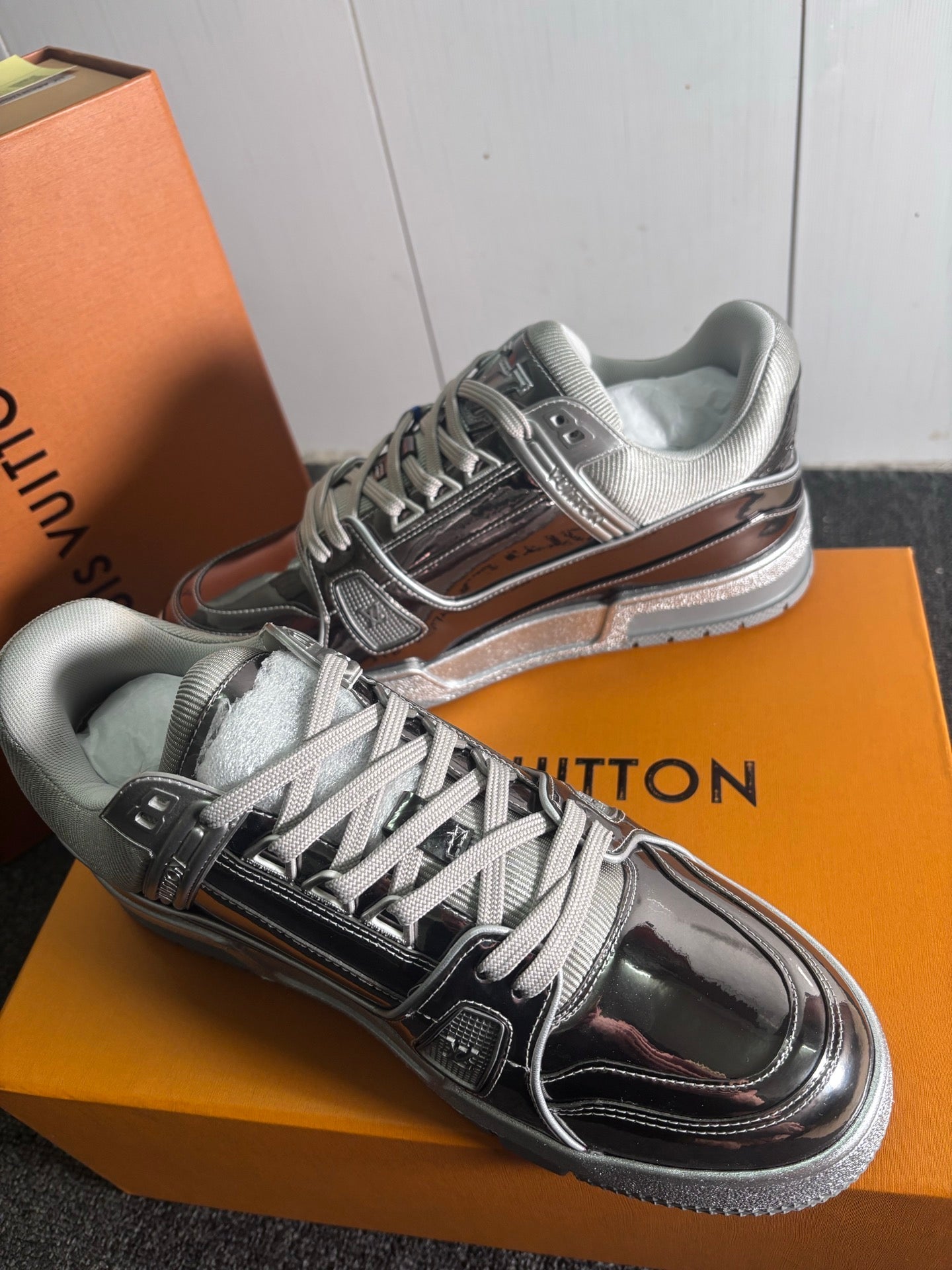 Lv Trainers - Exclusive Edition