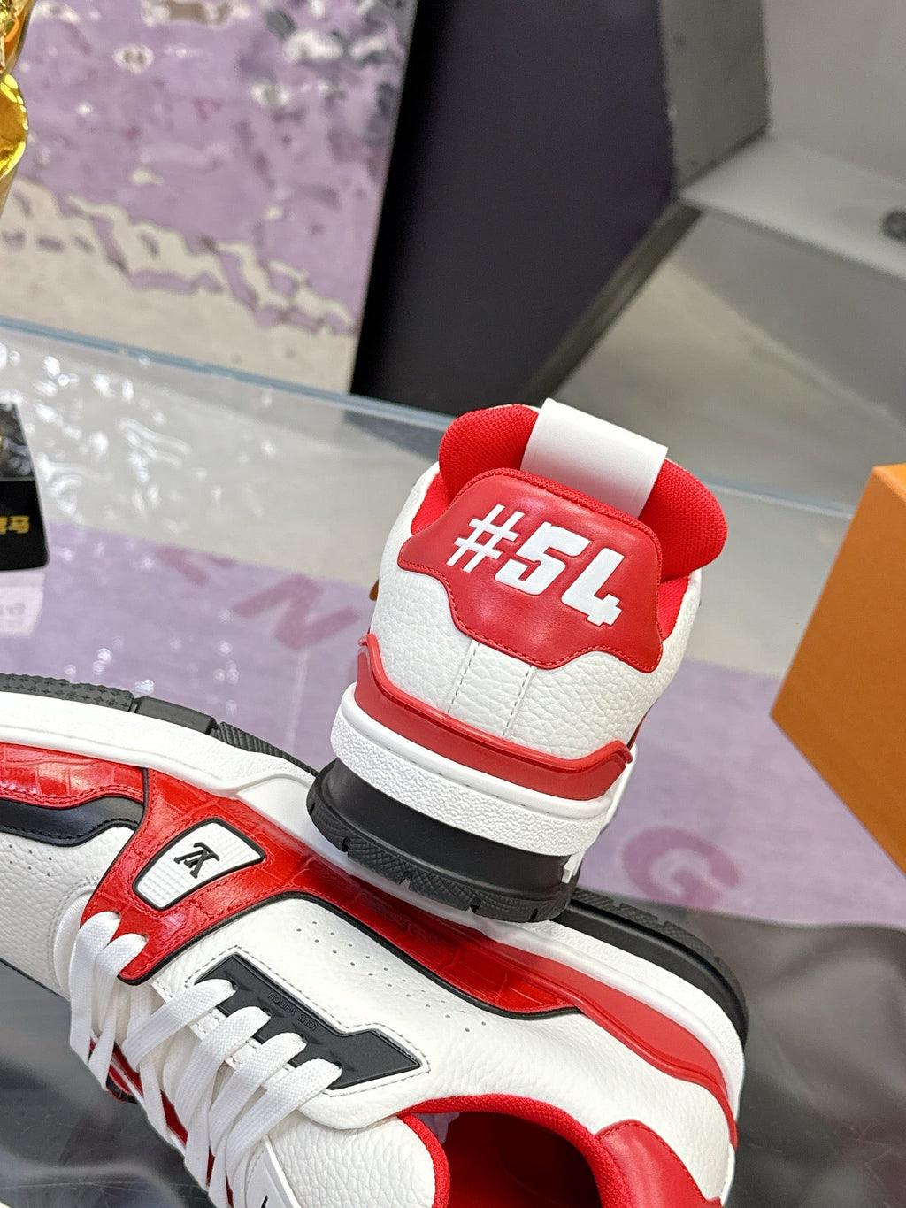 Lv Trainers