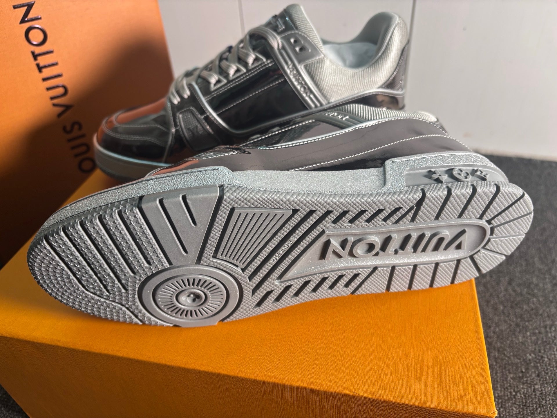 Lv Trainers - Exclusive Edition