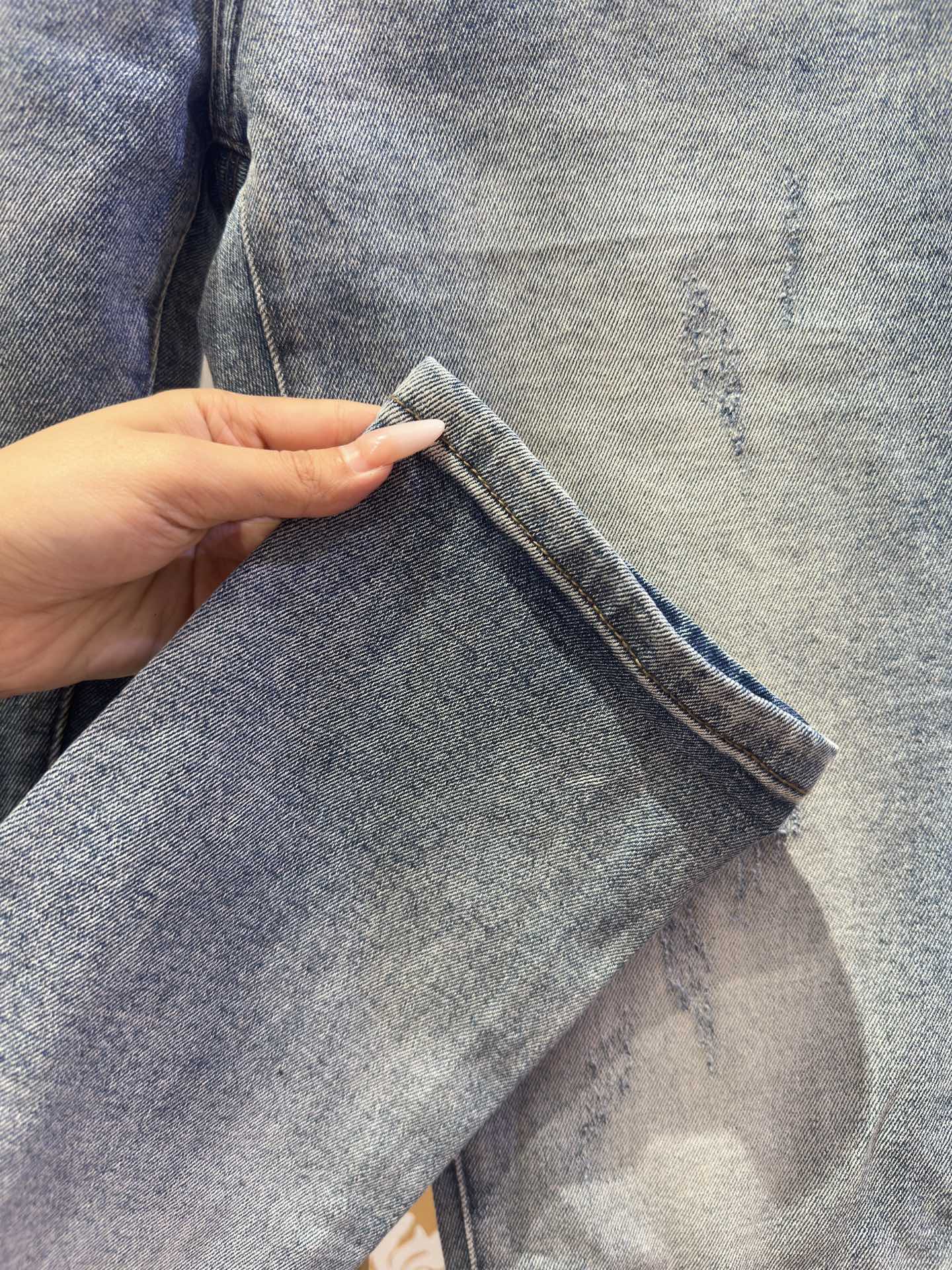 LV Fitted Jeans