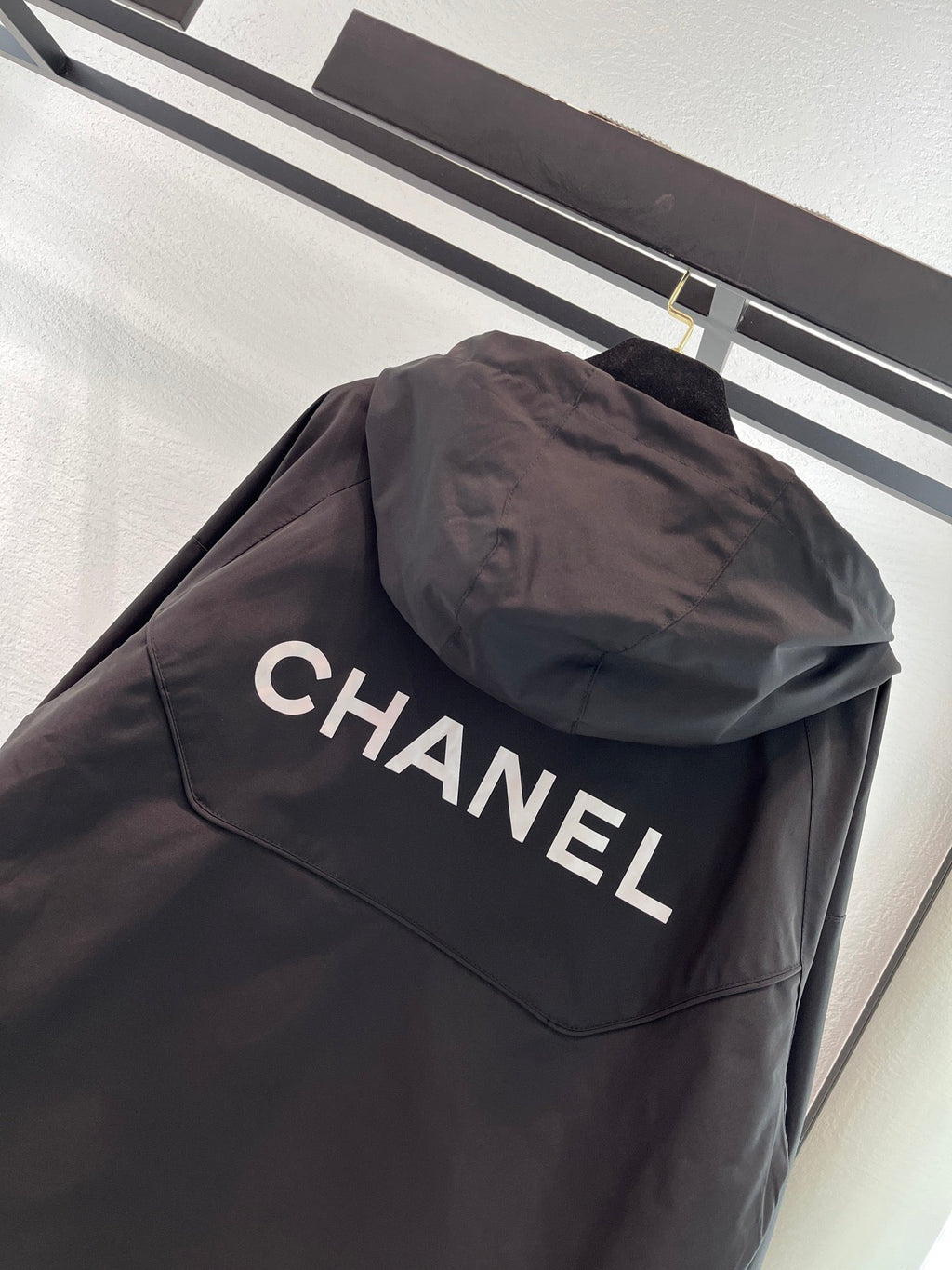 Women's Chan* Windbreaker Jacket