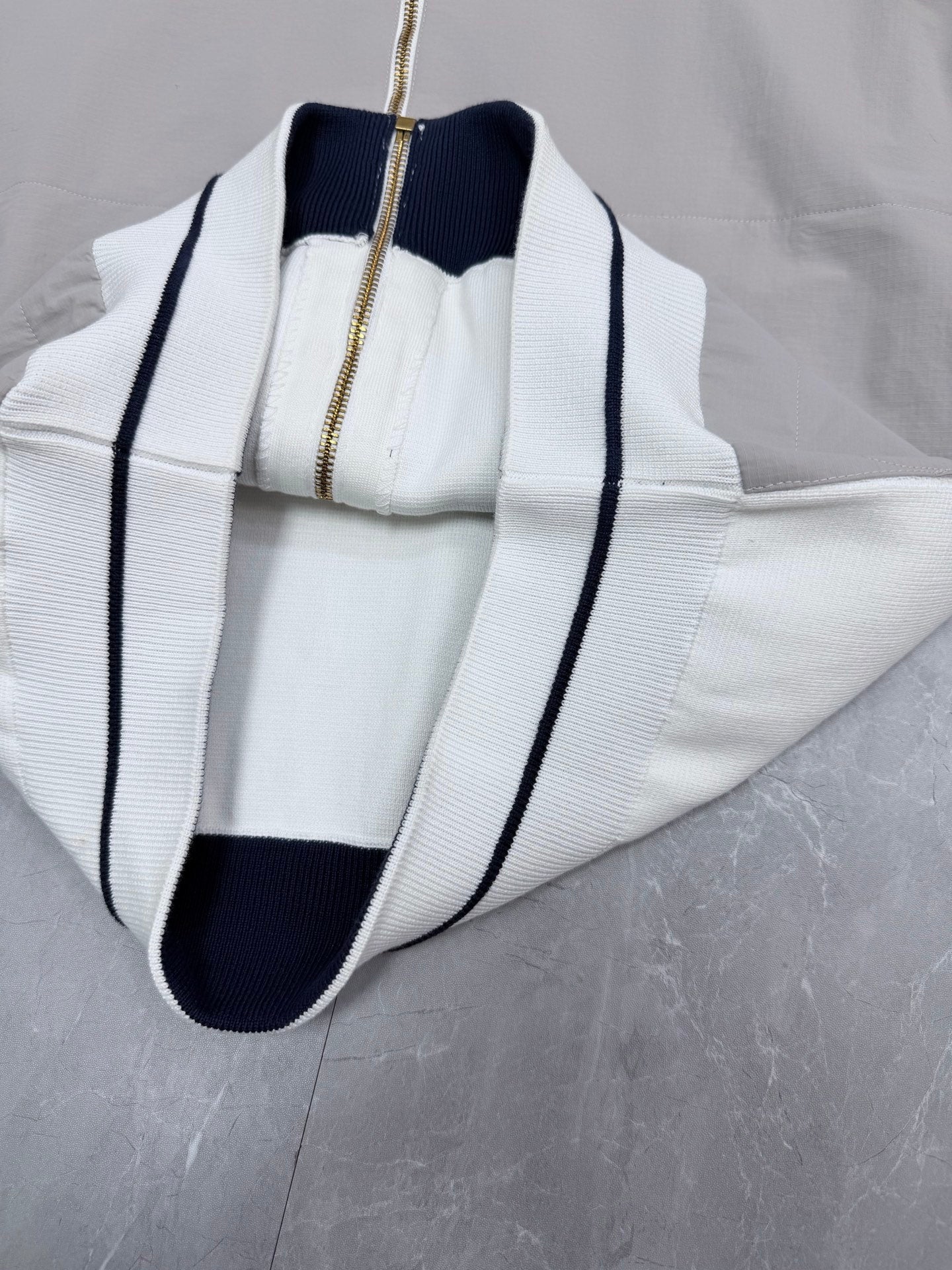 LV Collar Long Sleeve Jacket