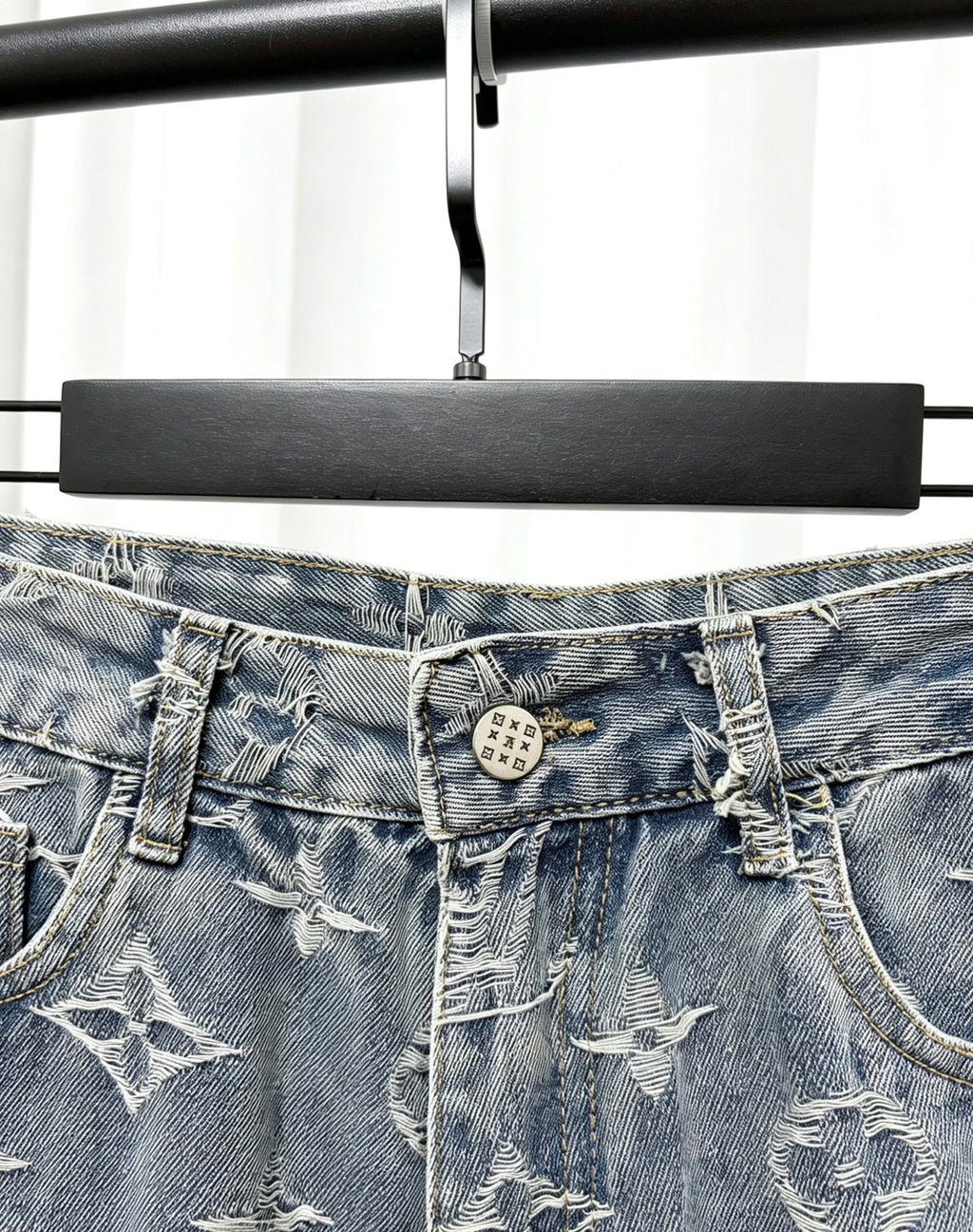 LVFloral Pattern Jacquard Denim Shorts