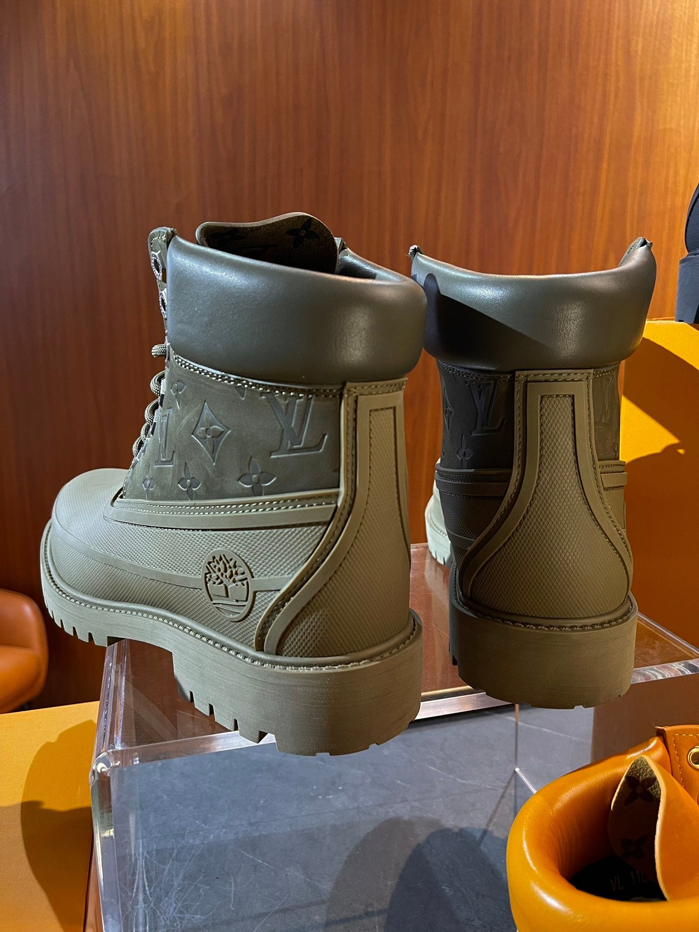Louis Vuitton × Timberland 6" ankle boot olive green -US(LV) size 10