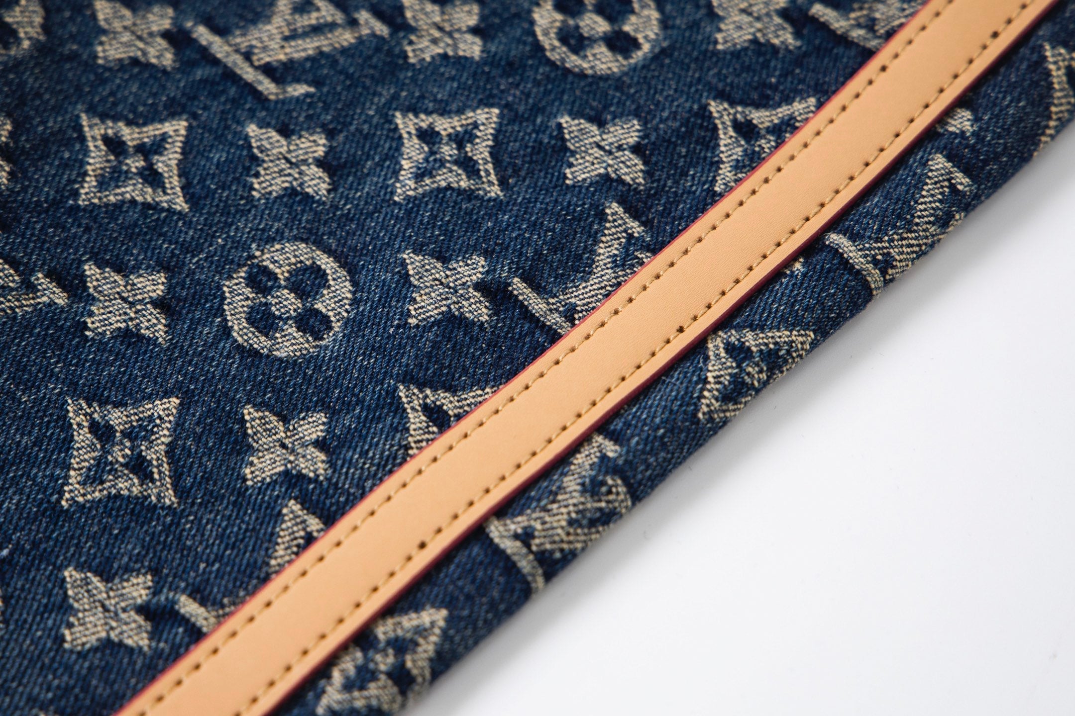 LV Jeans