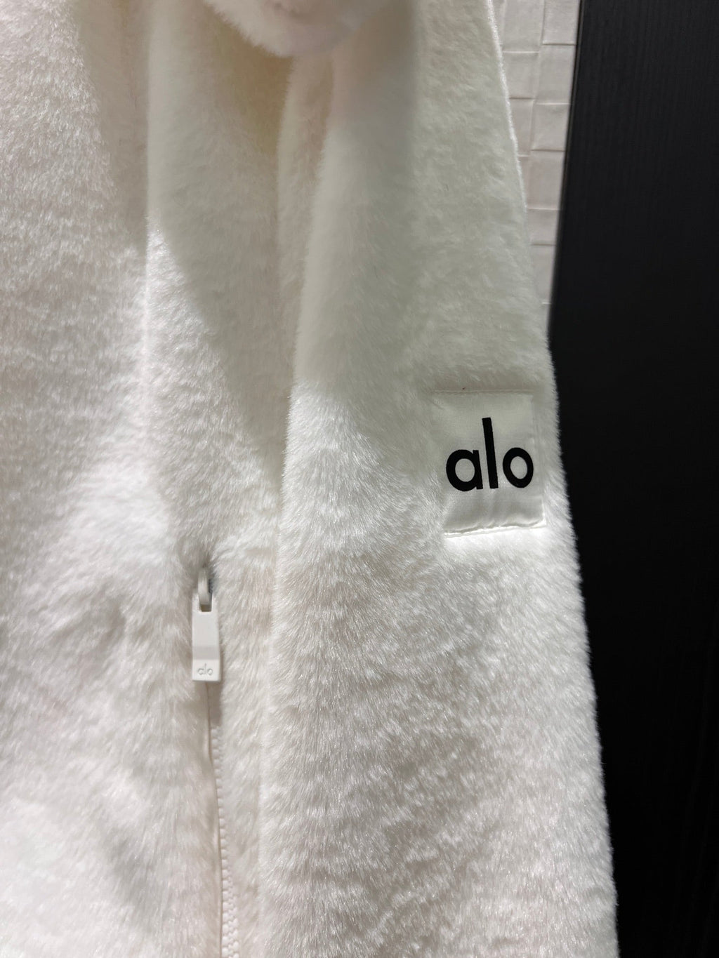 Women's ALO furry Hooded Short Jacket