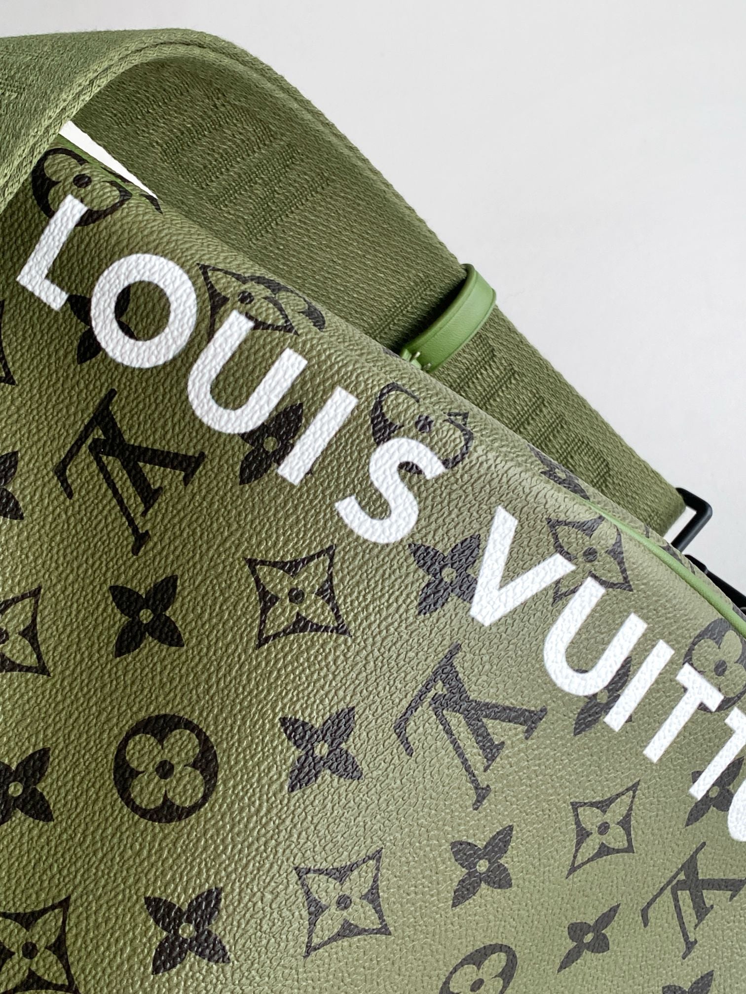 LV 55 travel Bag