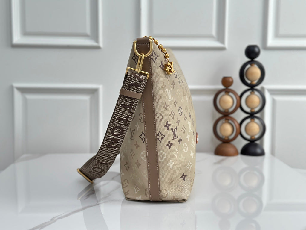 LV Apricot Gradient Handbag