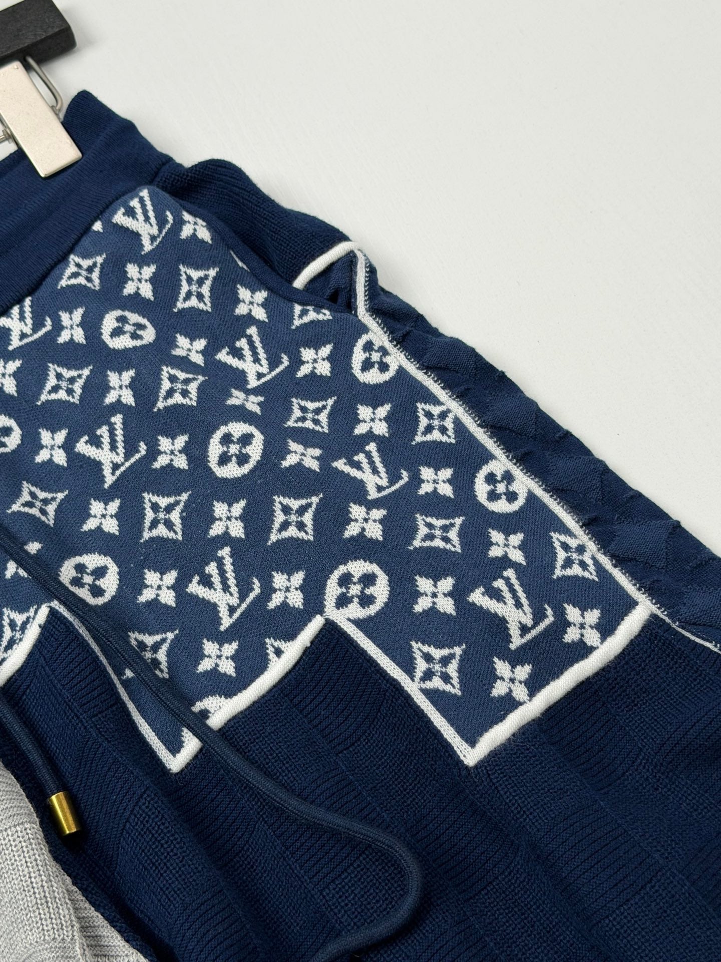 LV Set