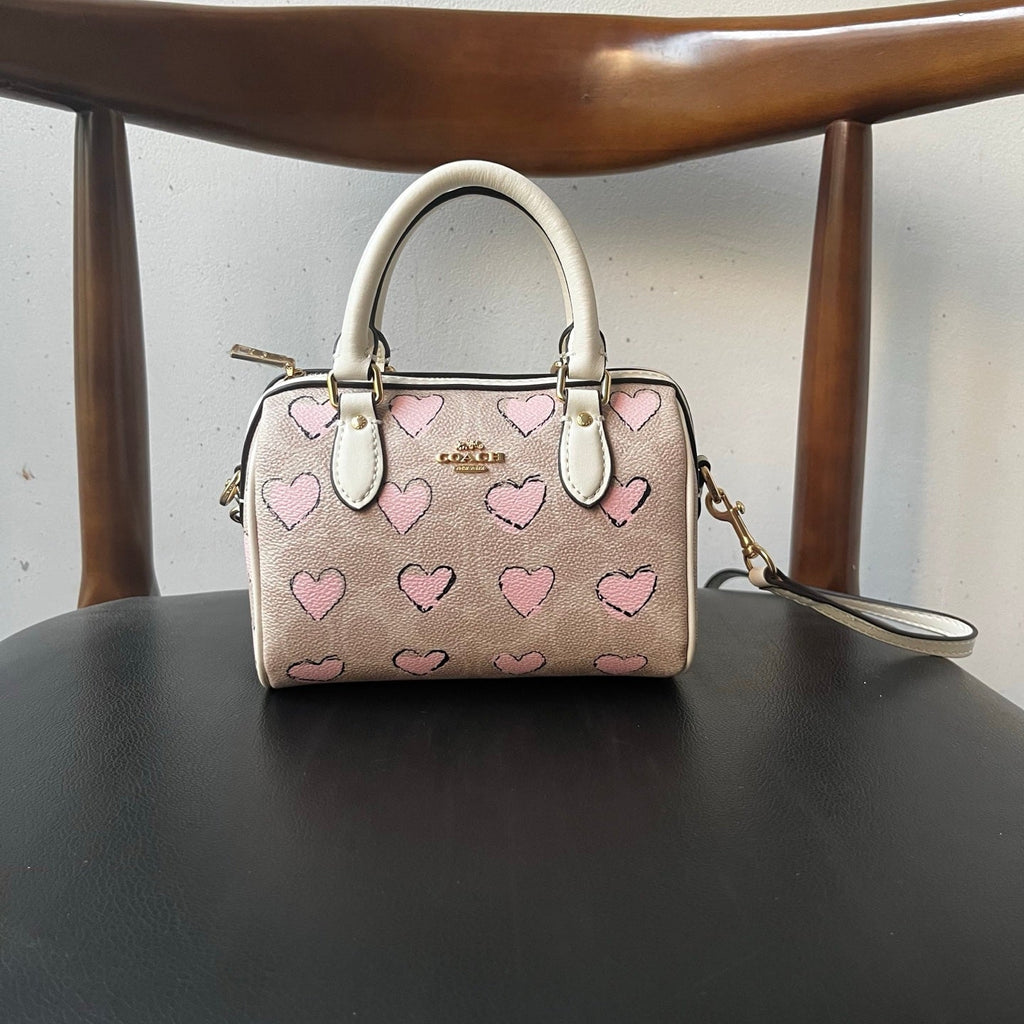 Coach Mino Pillow bag