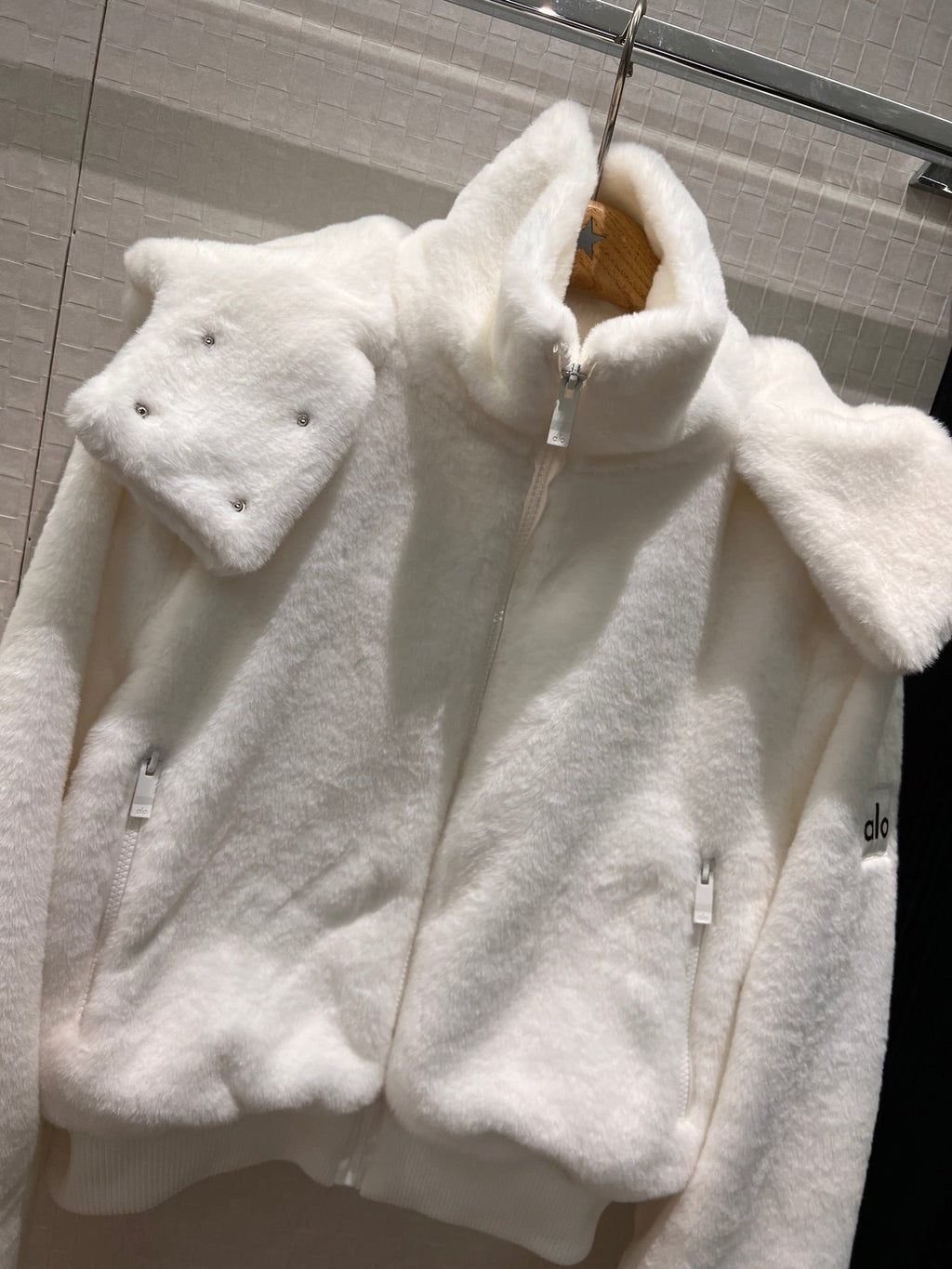 Women's ALO furry Hooded Short Jacket