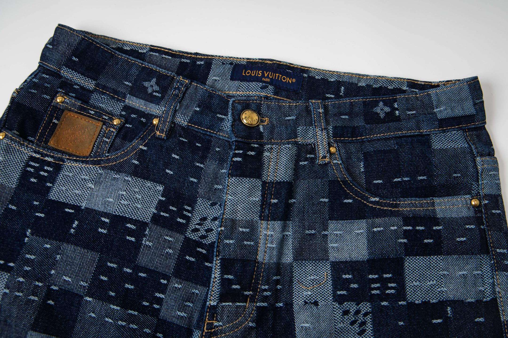 LV Skateboard Damier Jeans