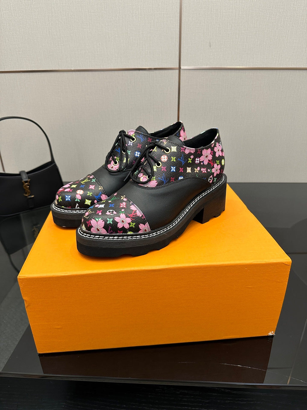 Women LV High-end Shoes