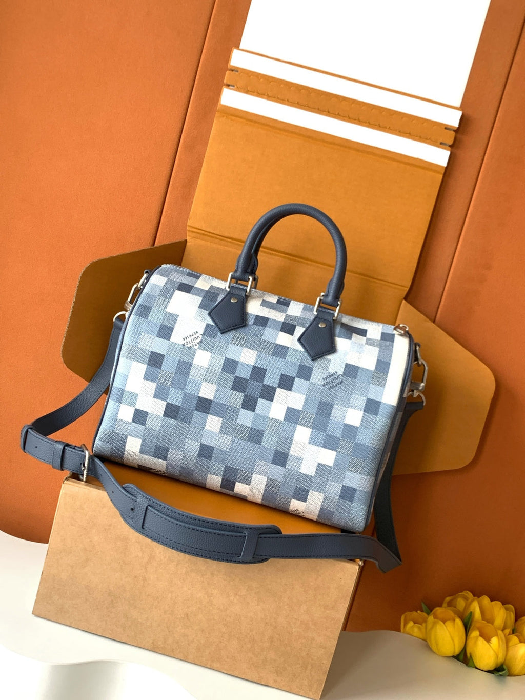 LV 30 Handbag