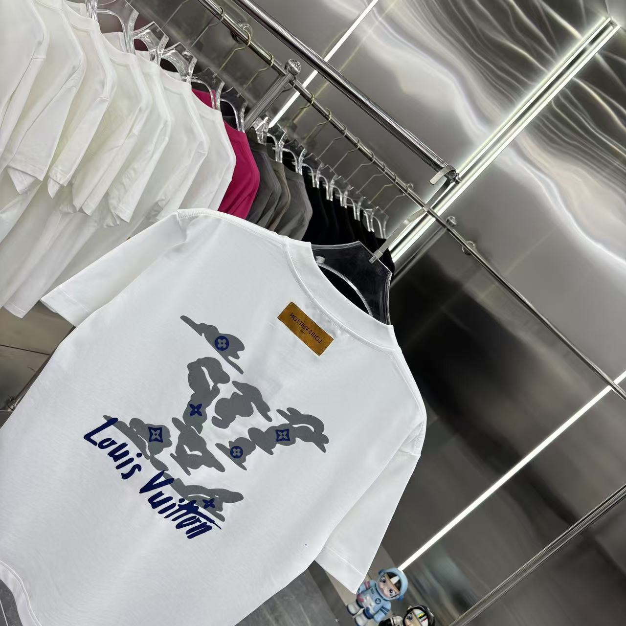 LV Short Sleeve T-Shirt