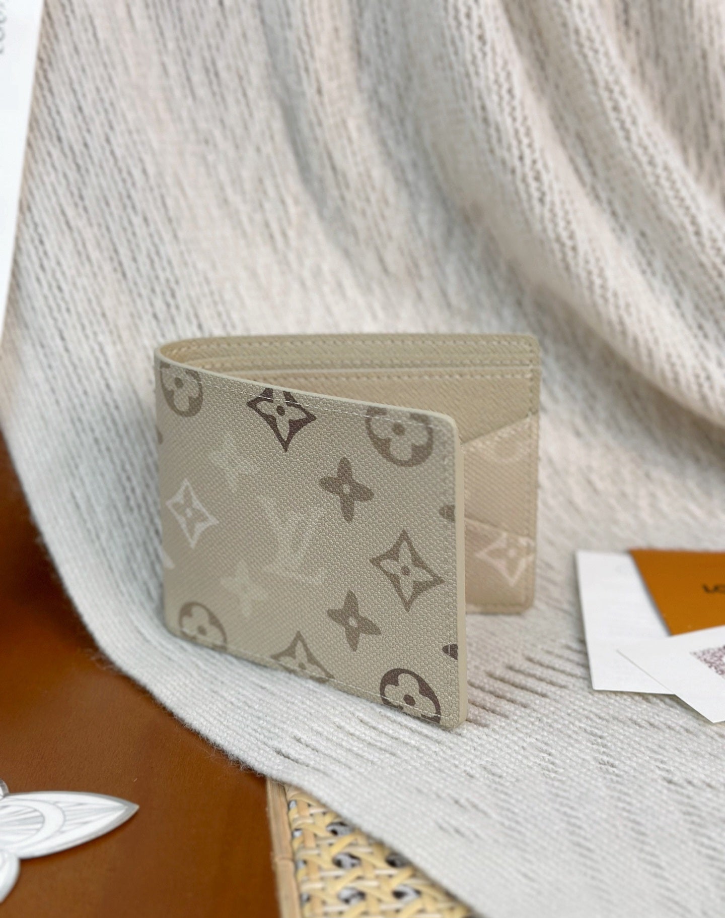 LV Wallet - Mens