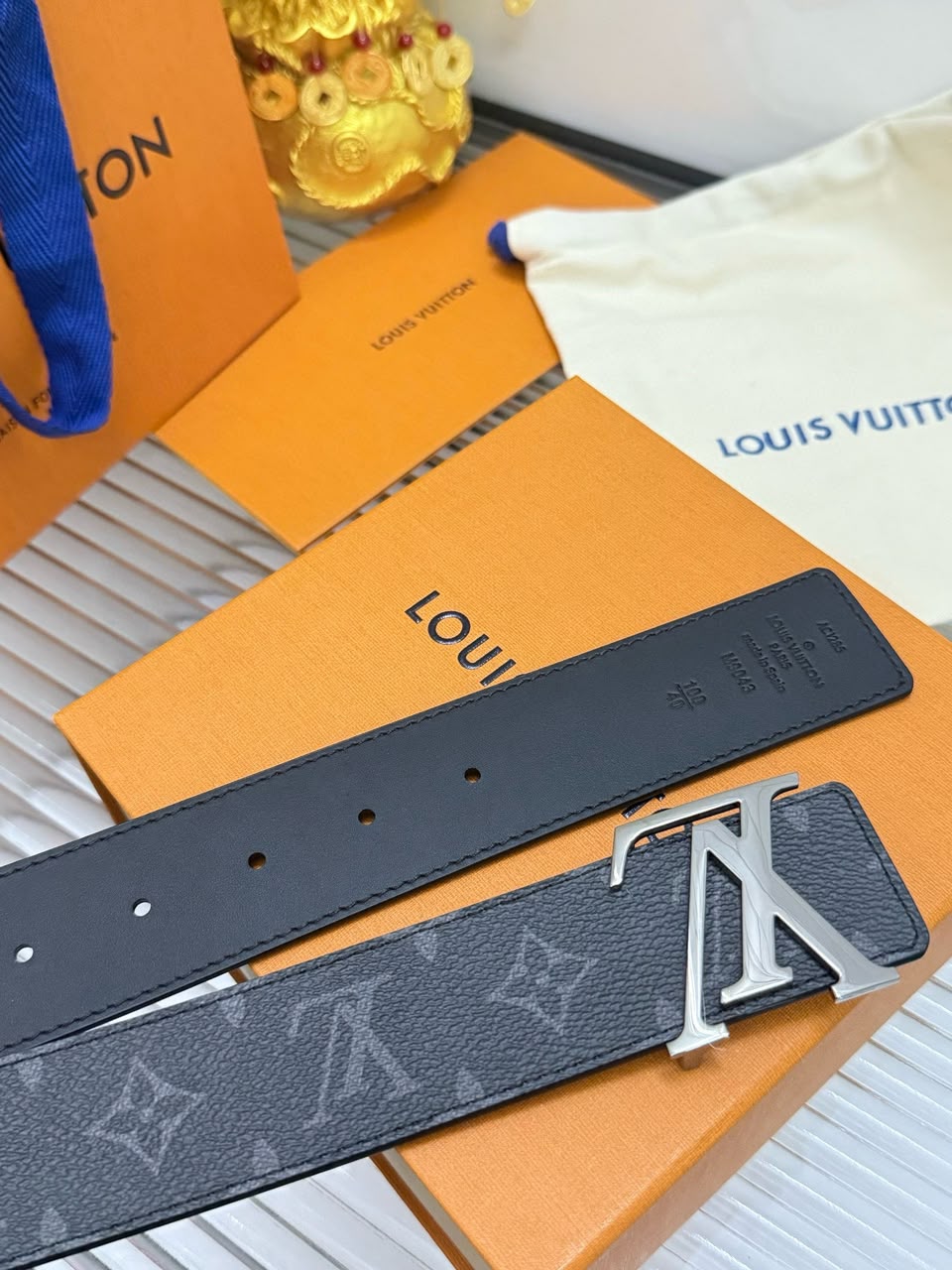 LV Reversible Belt