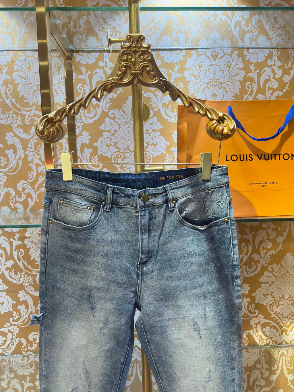 LV Fitted Jeans